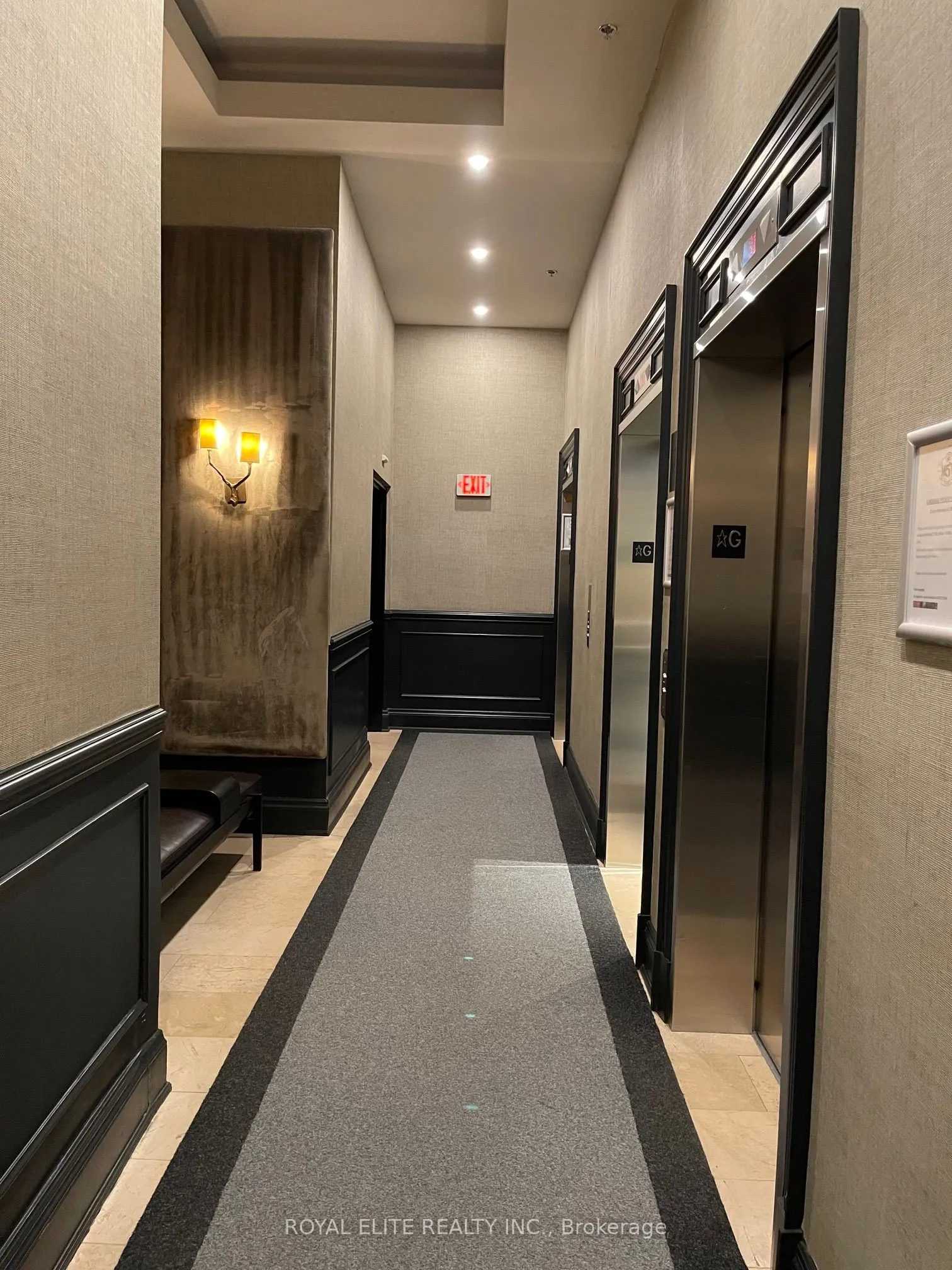 375 King Street W, #2708