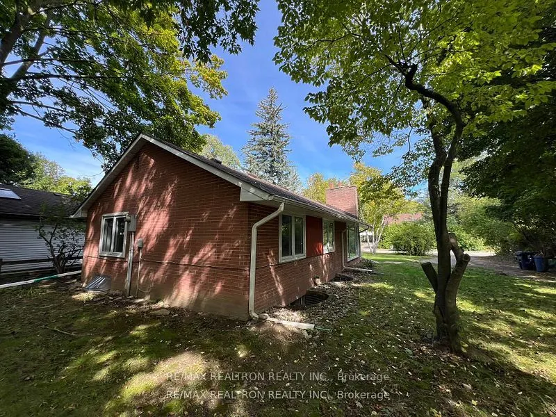 47 Tremont Crescent