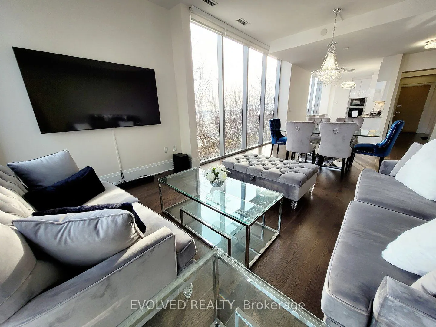 29 Queens Quay E, #110