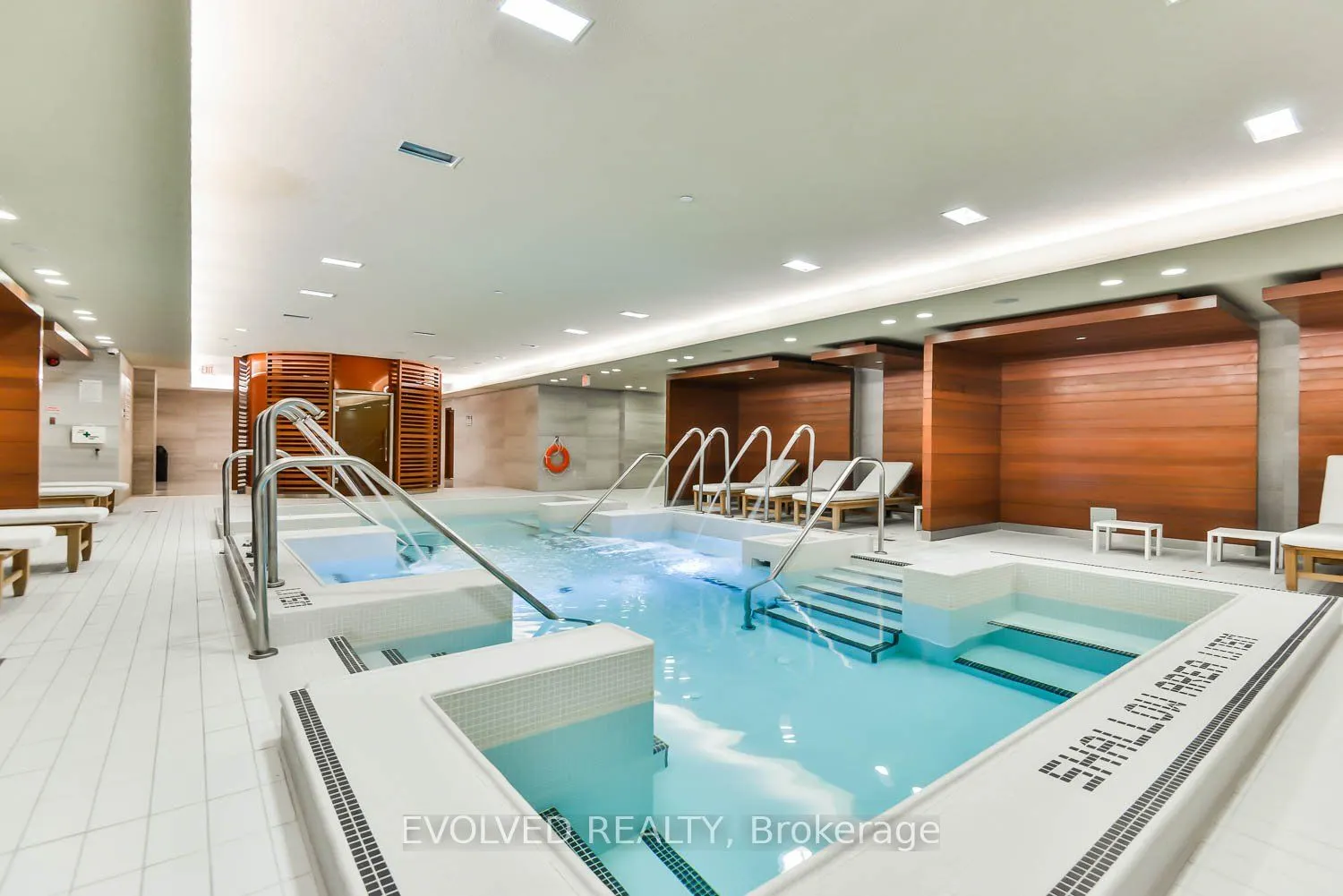 29 Queens Quay E, #110