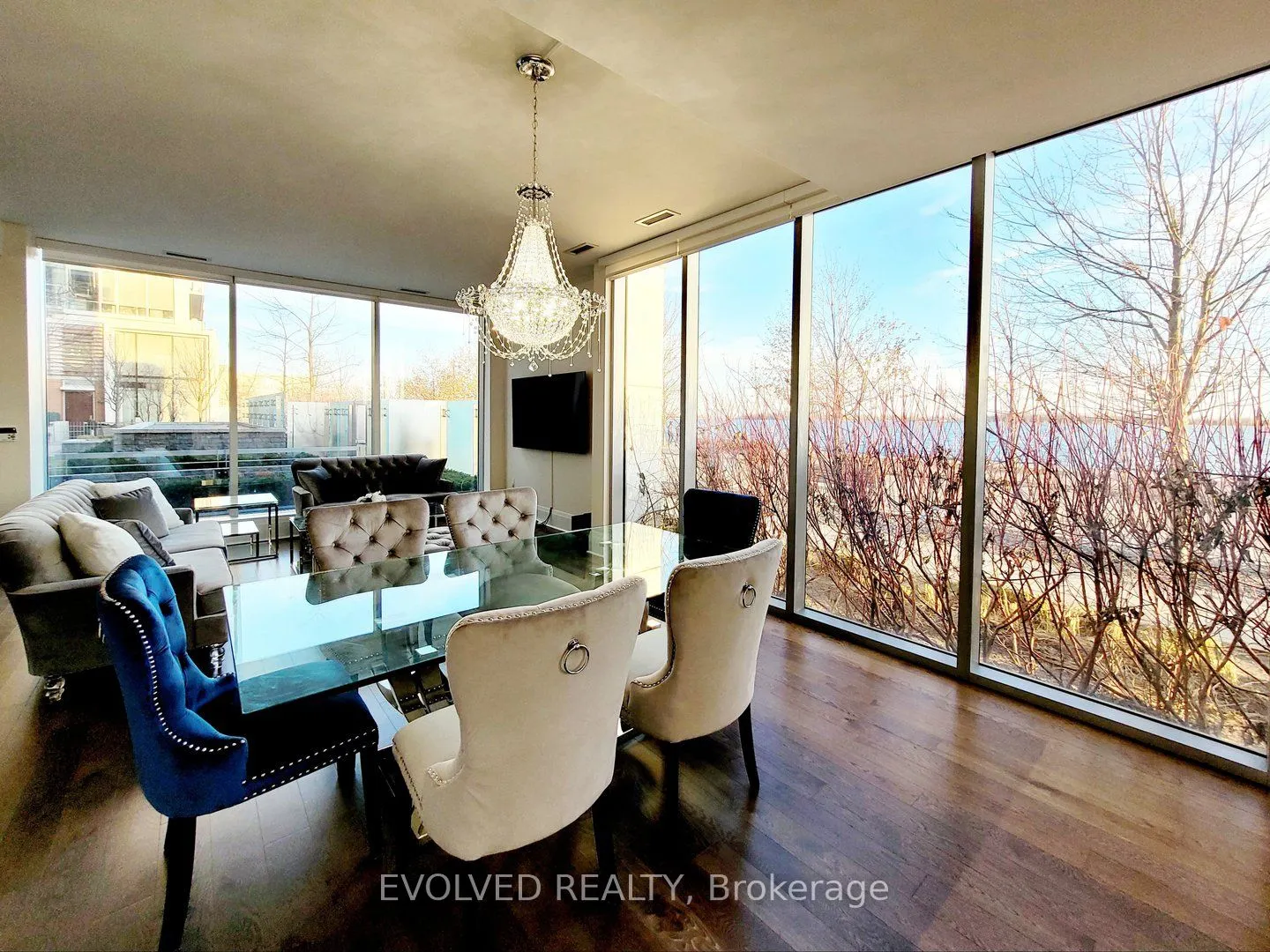 29 Queens Quay E, #110