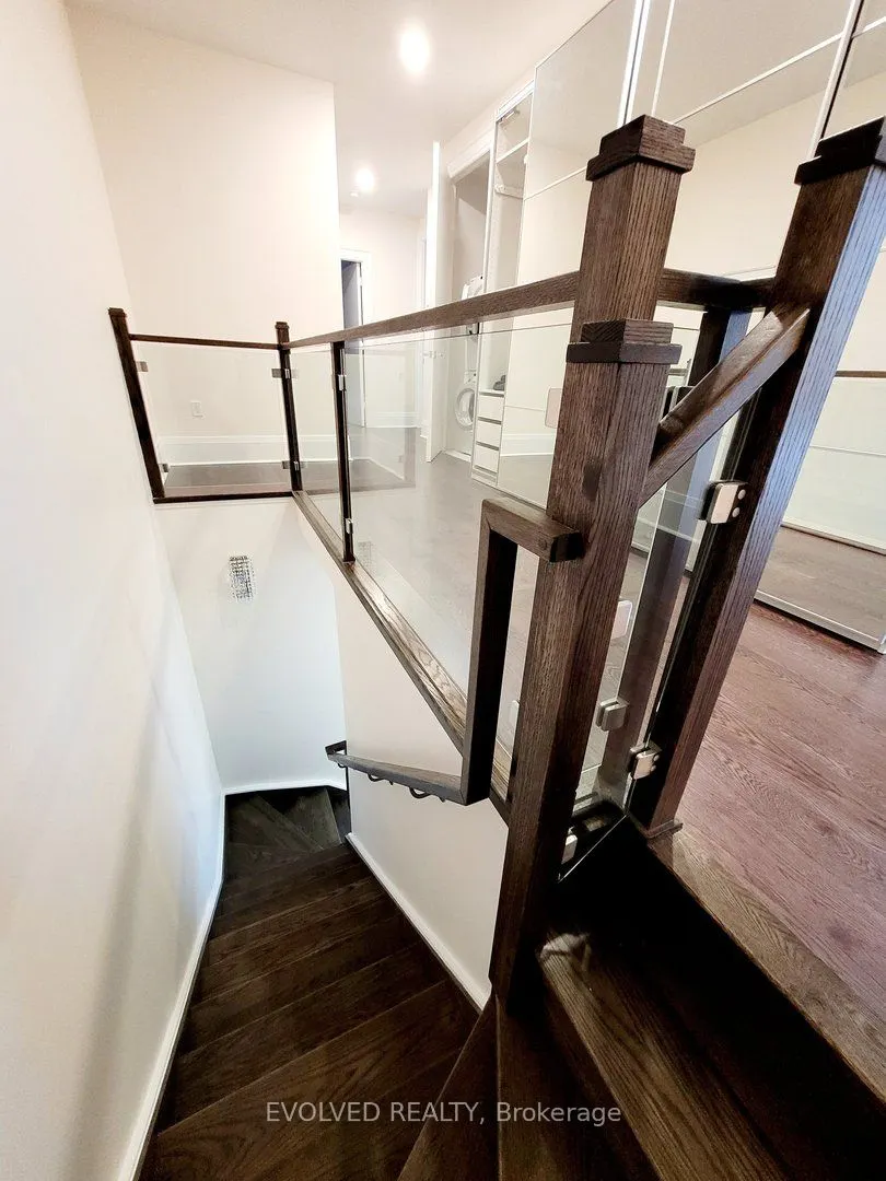 29 Queens Quay E, #110