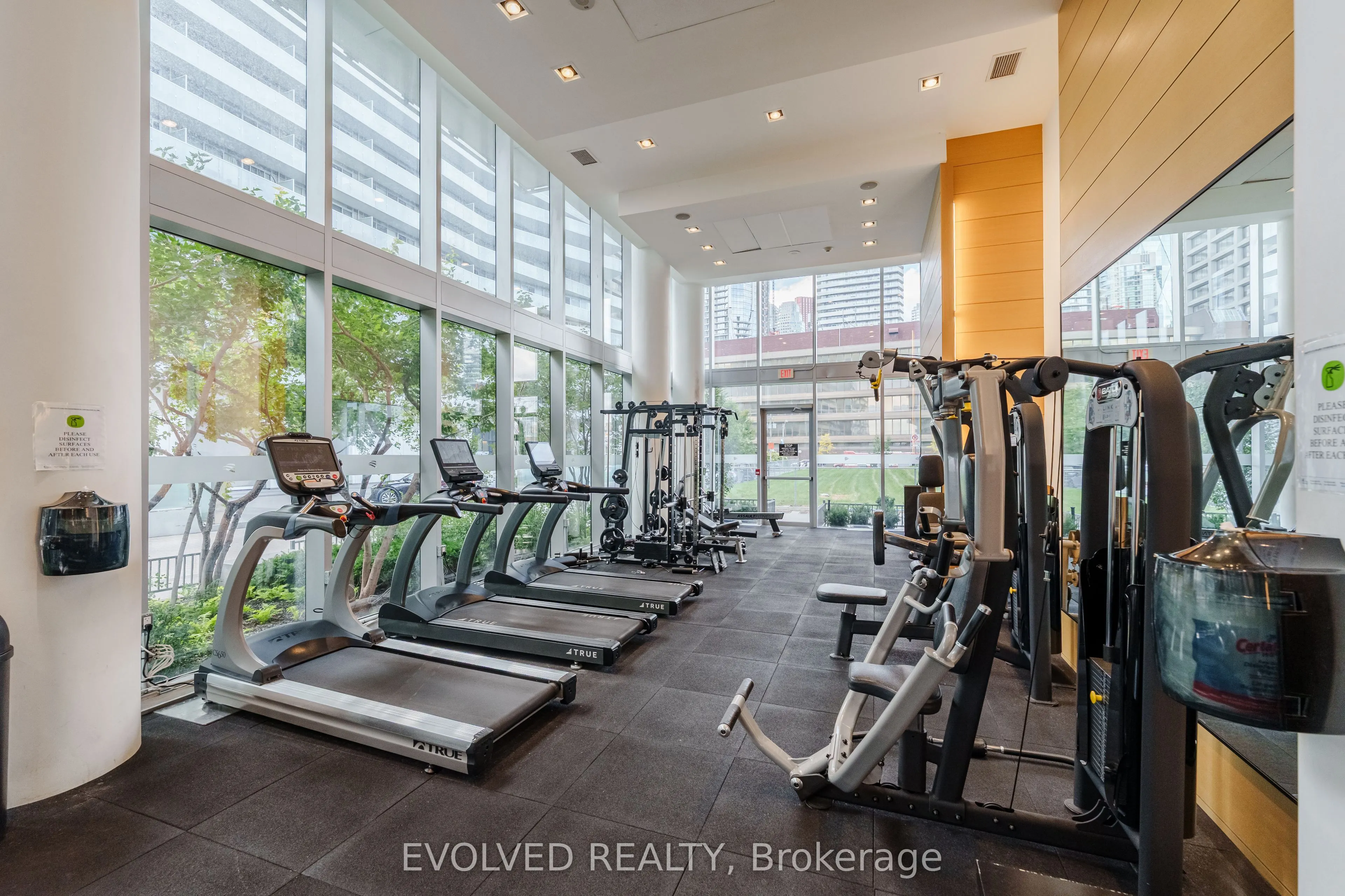 29 Queens Quay E, #110