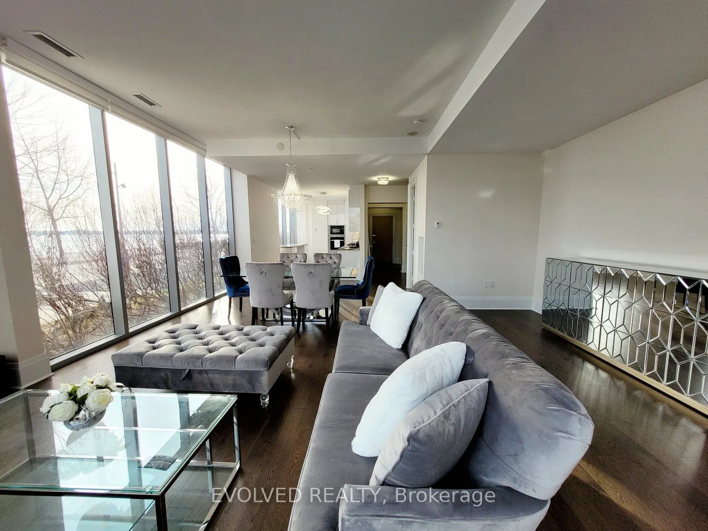 29 Queens Quay E, #110