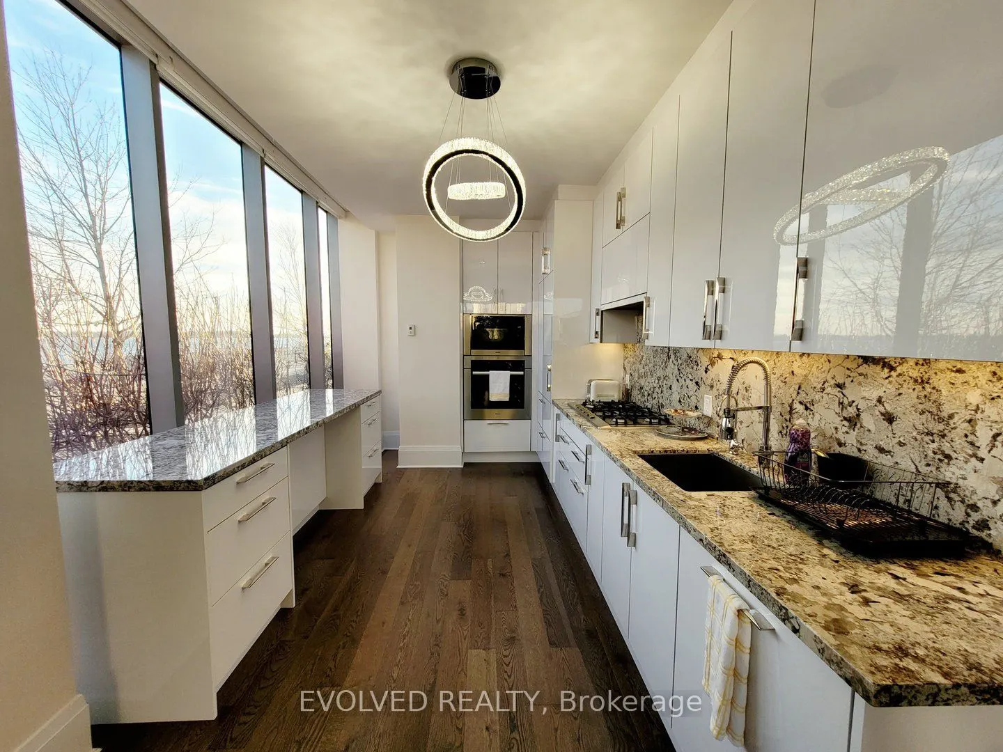 29 Queens Quay E, #110