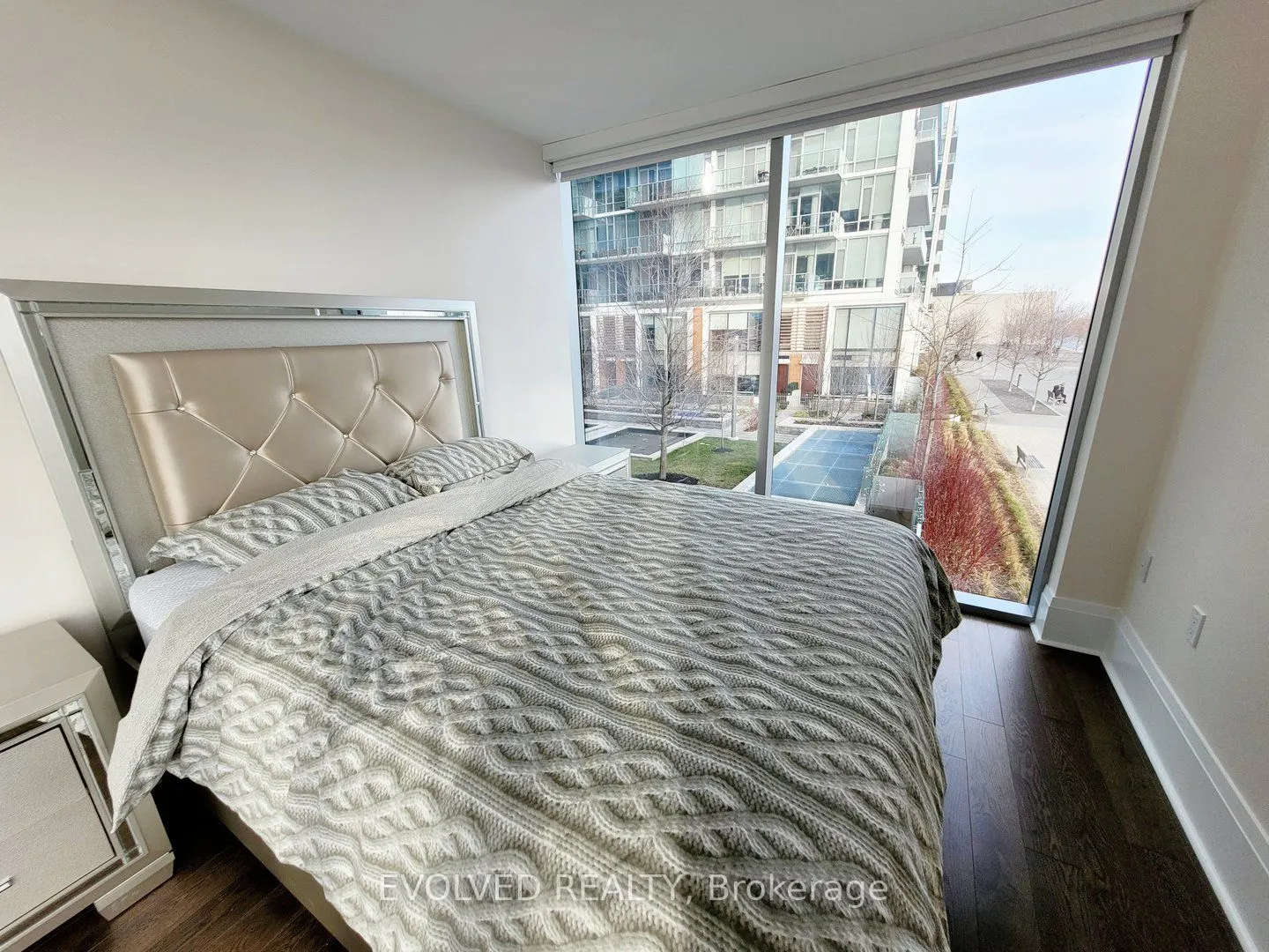 29 Queens Quay E, #110