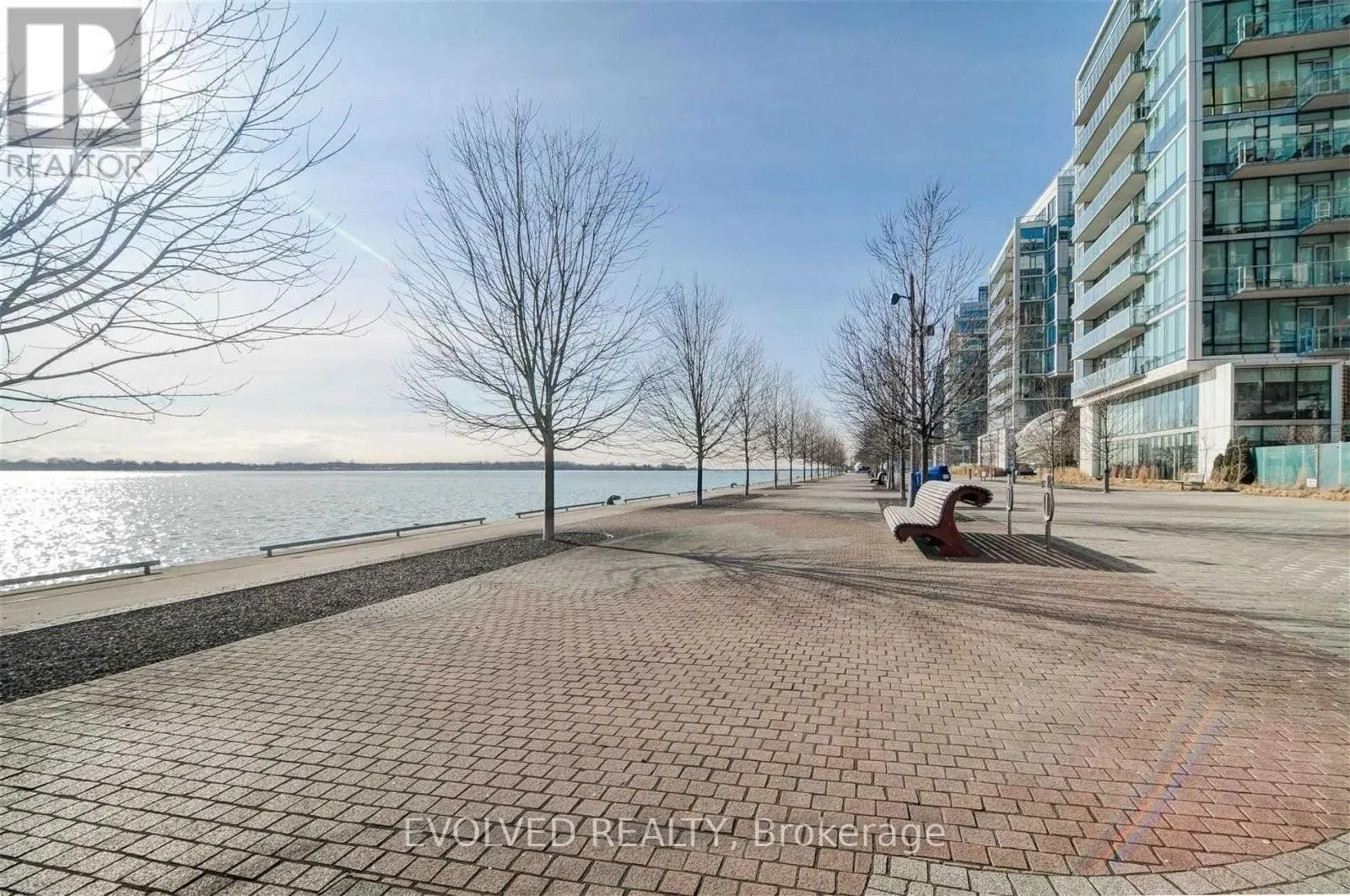 29 Queens Quay E, #110