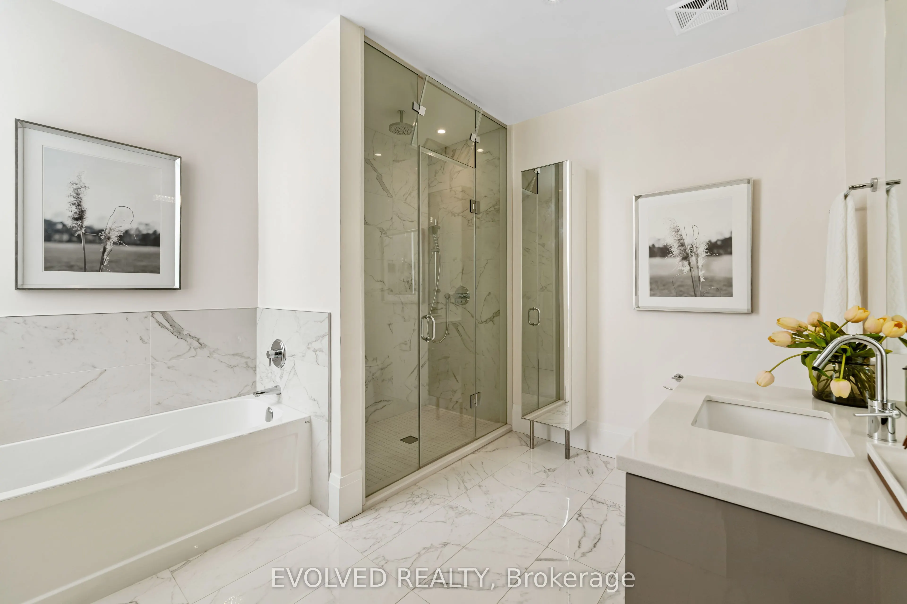 29 Queens Quay E, #110