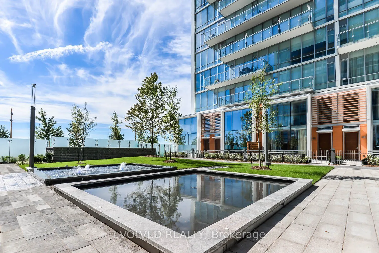 29 Queens Quay E, #110