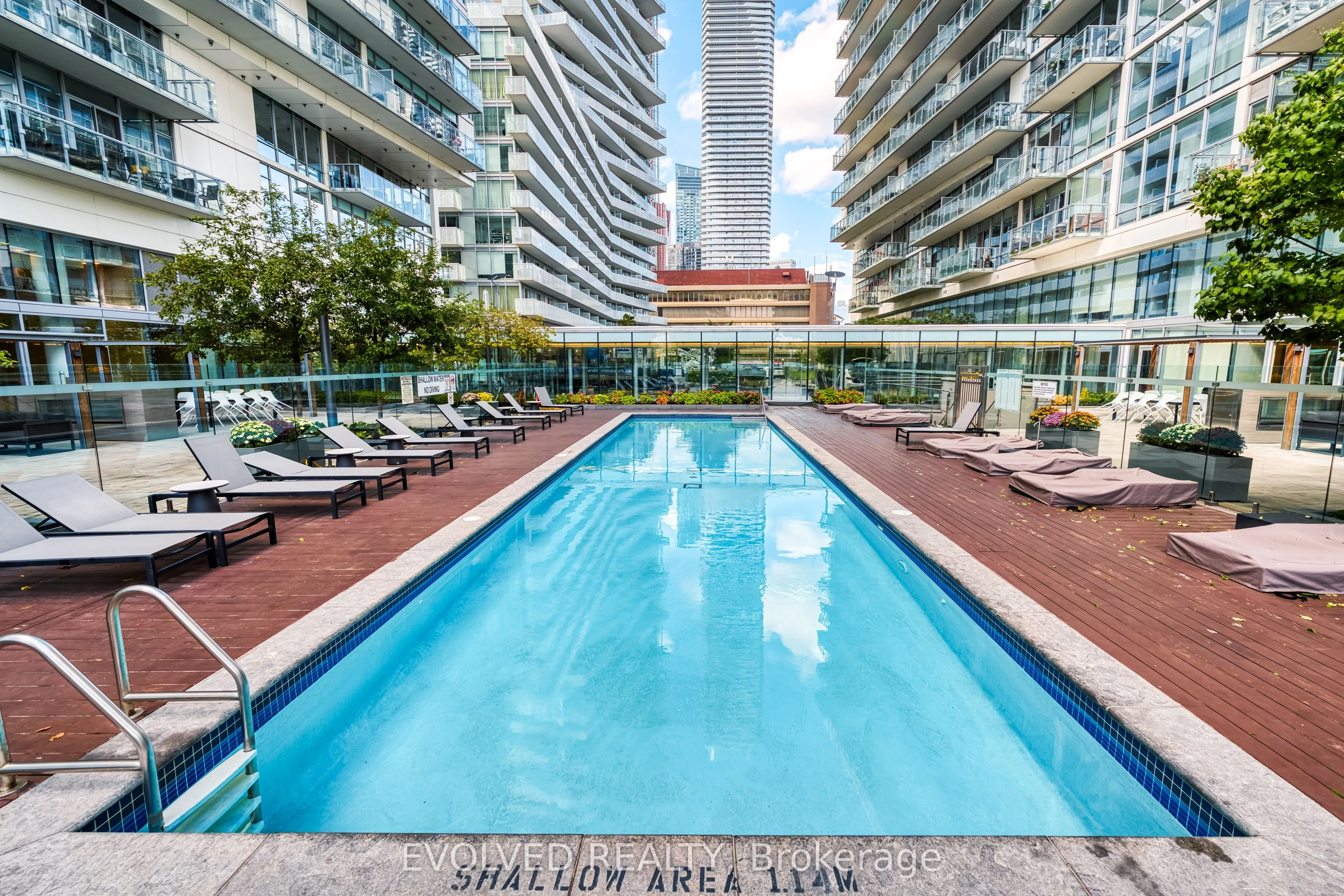 29 Queens Quay E, #110