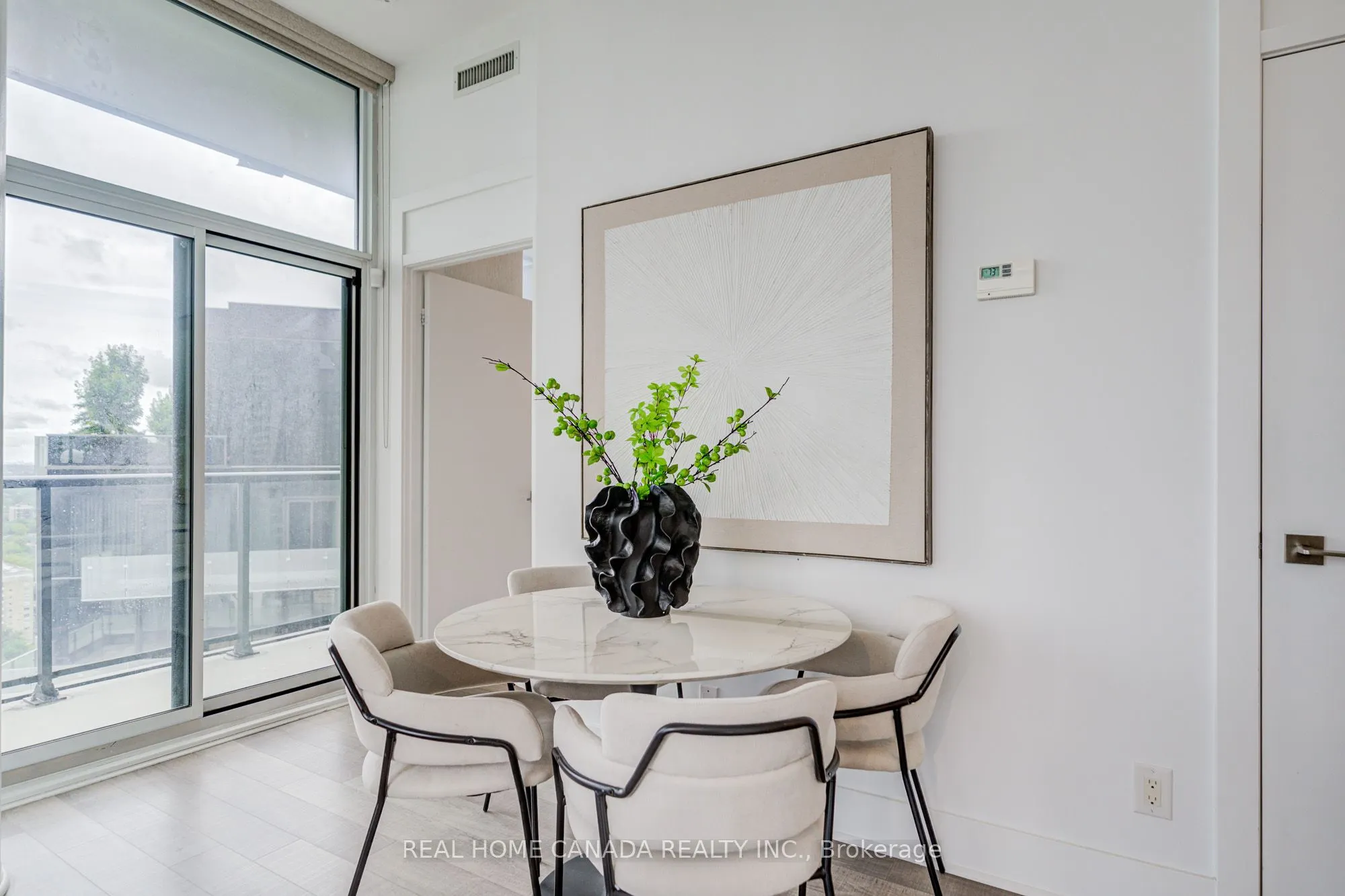 32 Davenport Road, #2608