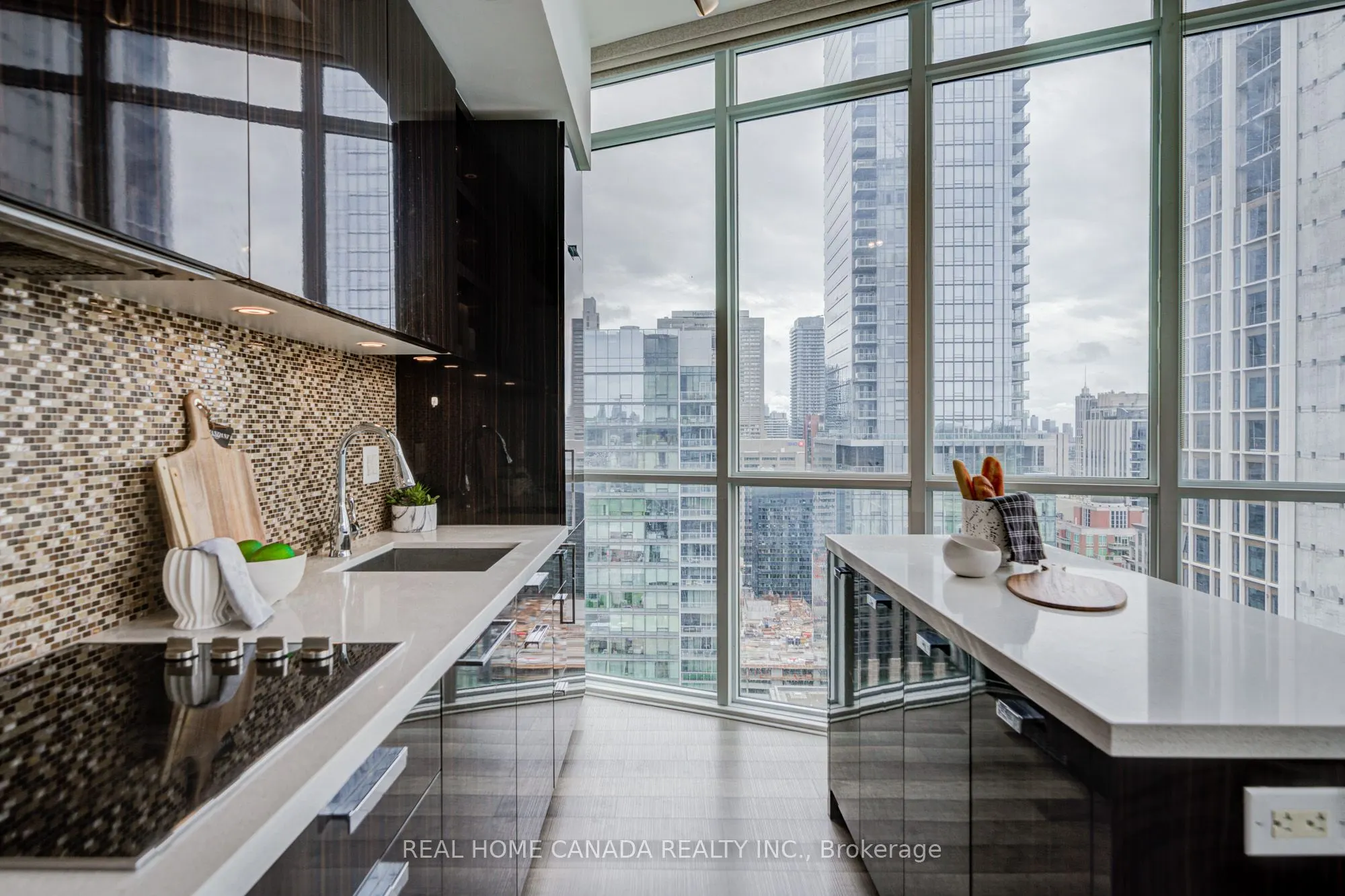 32 Davenport Road, #2608