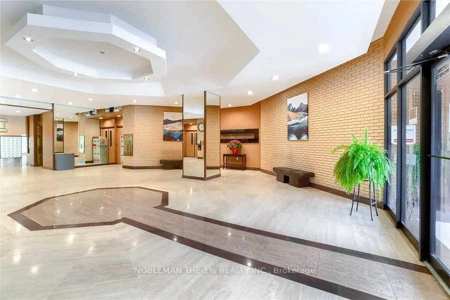 10 Gateway Boulevard, #313