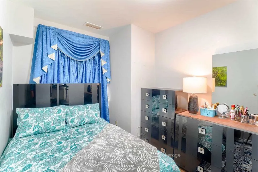 10 Gateway Boulevard, #313
