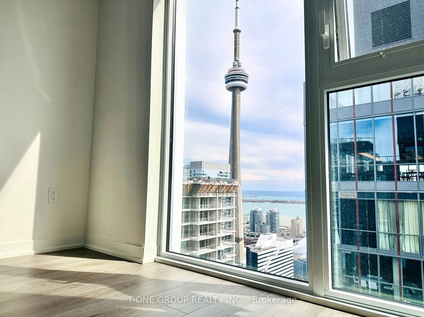 357 King Street W, #4109