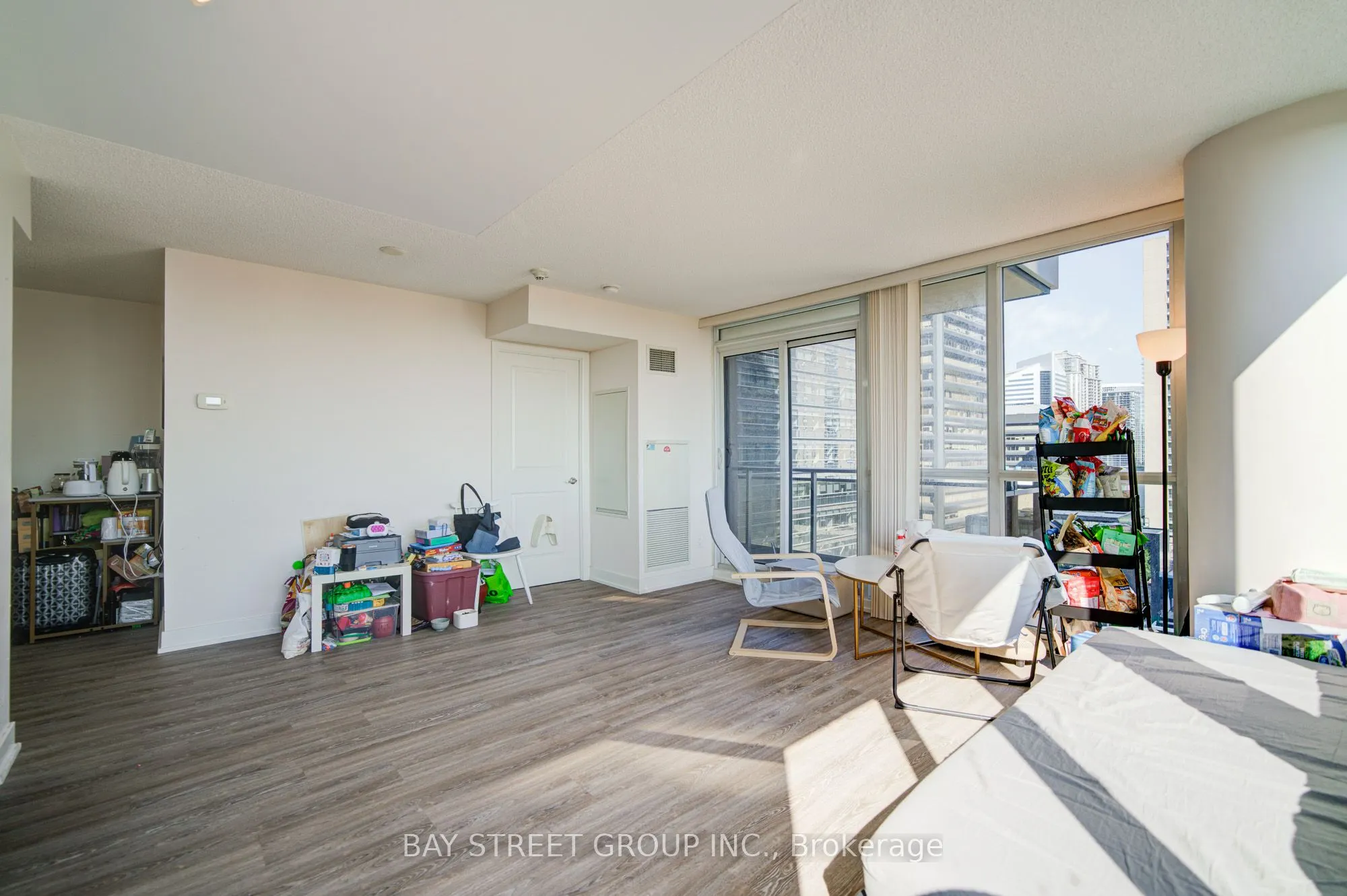23 Sheppard Avenue E, #1104