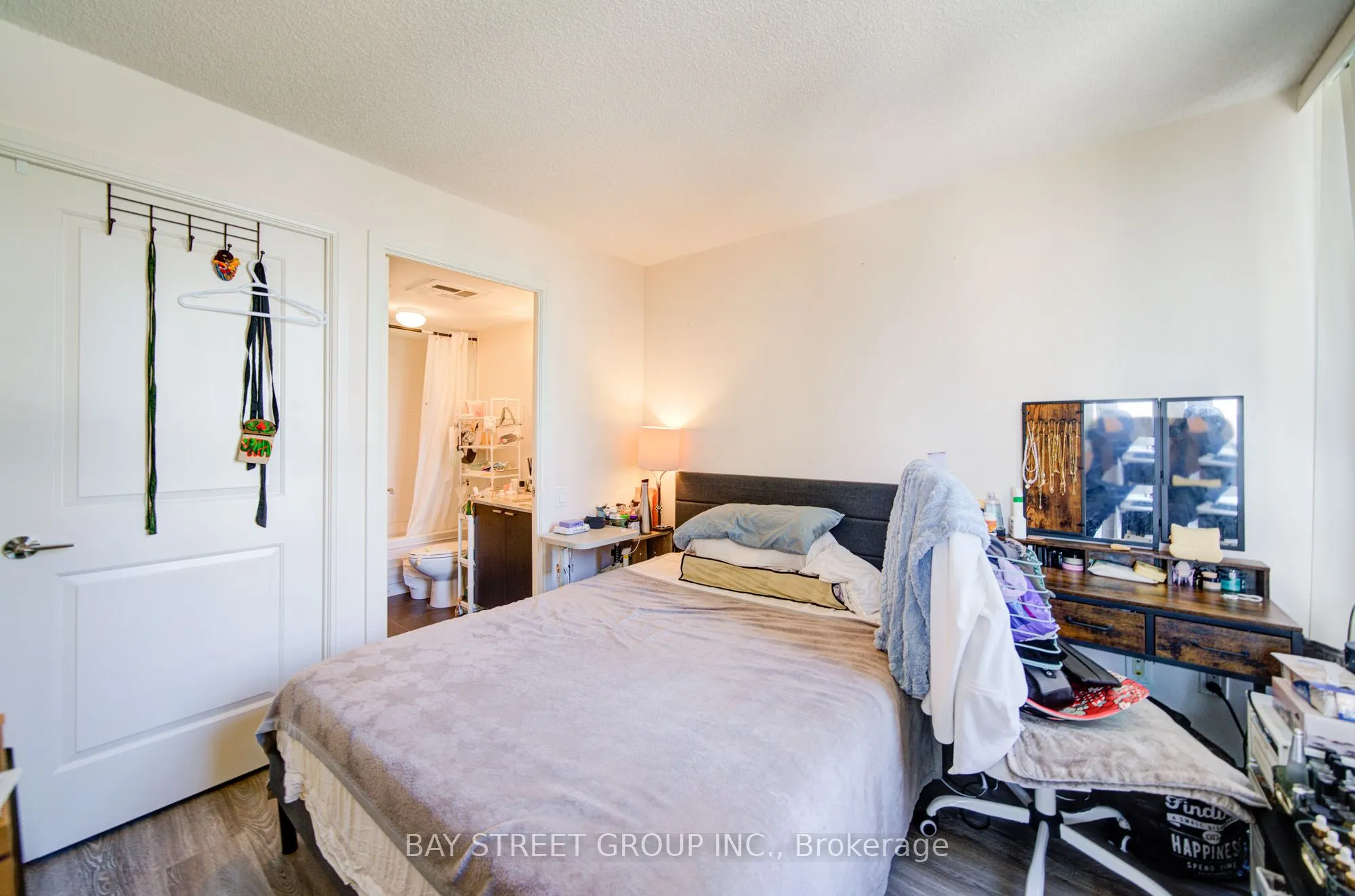 23 Sheppard Avenue E, #1104
