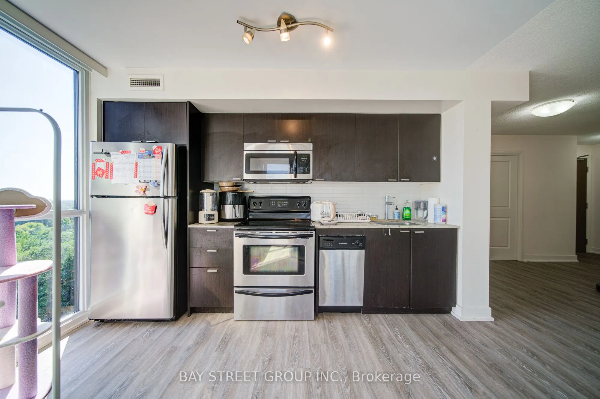 23 Sheppard Avenue E, #1104