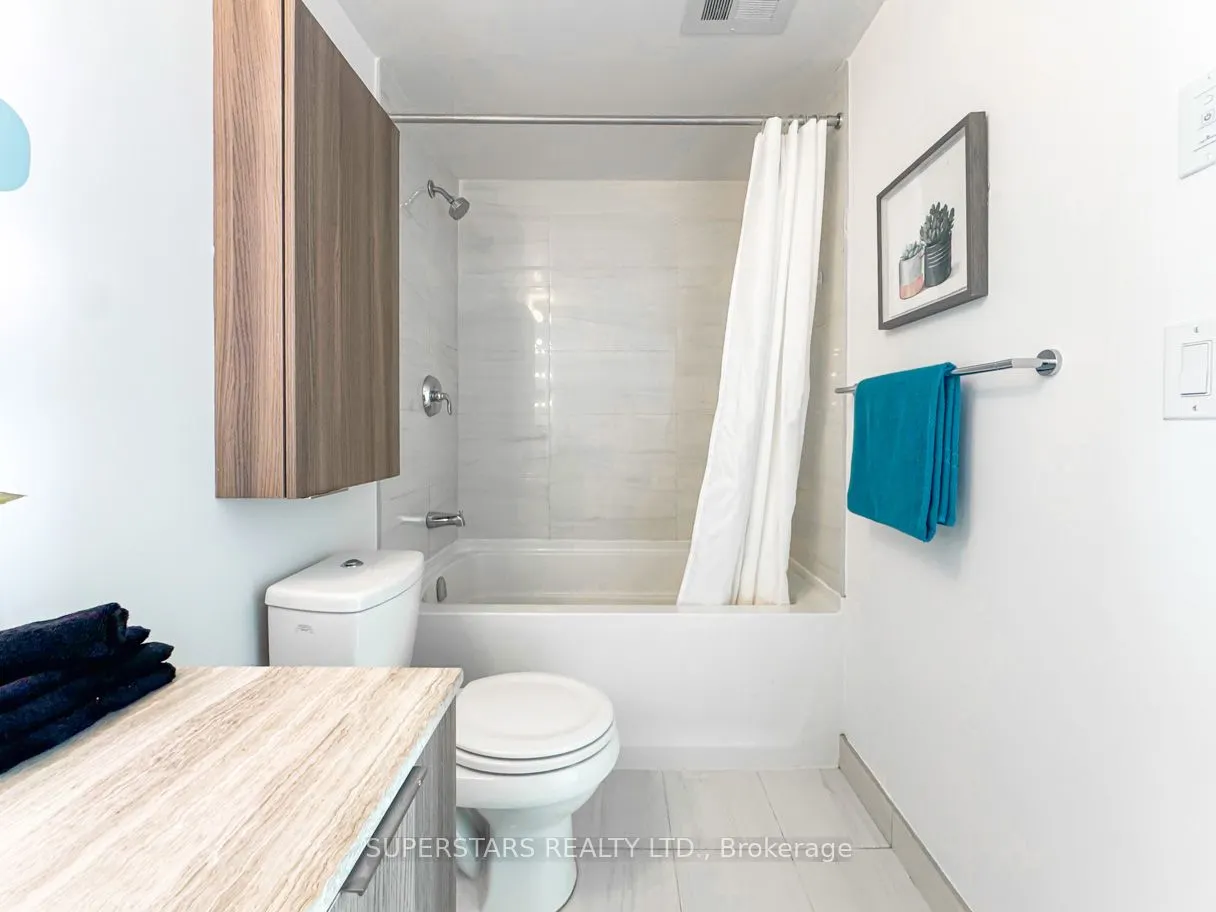 11 Wellesley Street W, #3105