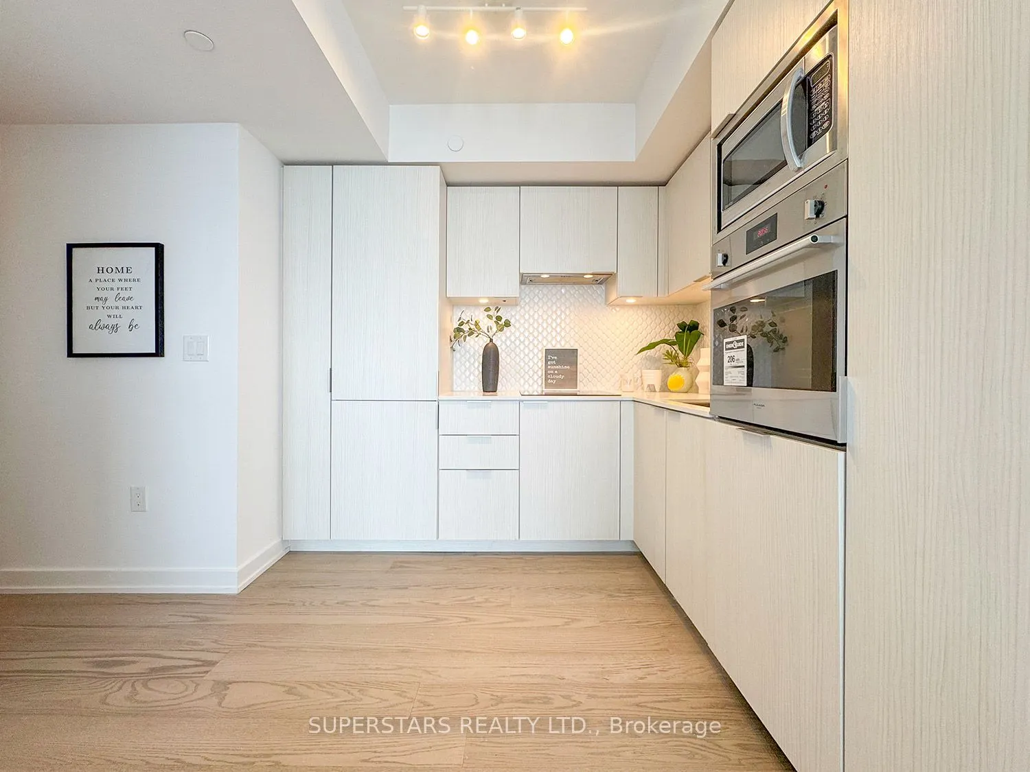 11 Wellesley Street W, #3105