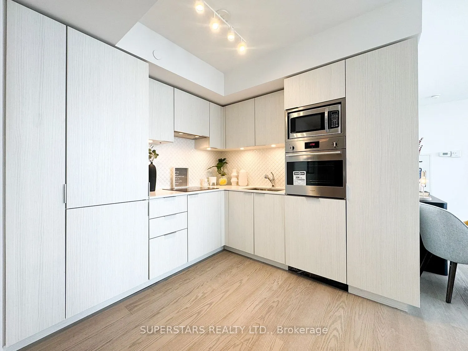 11 Wellesley Street W, #3105