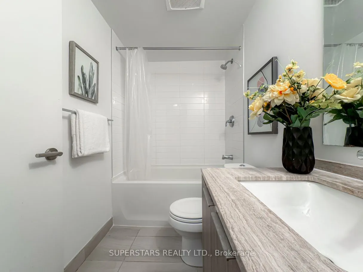 11 Wellesley Street W, #3105