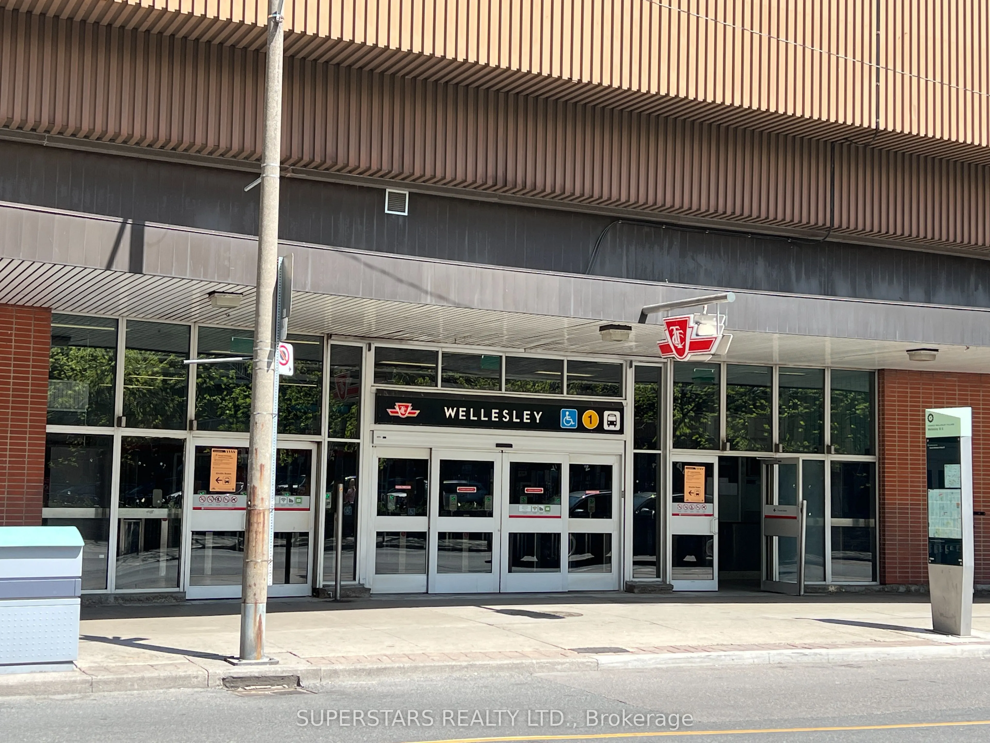 11 Wellesley Street W, #3105