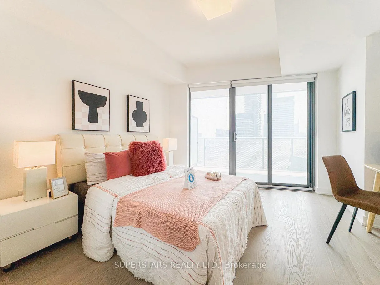 11 Wellesley Street W, #3105