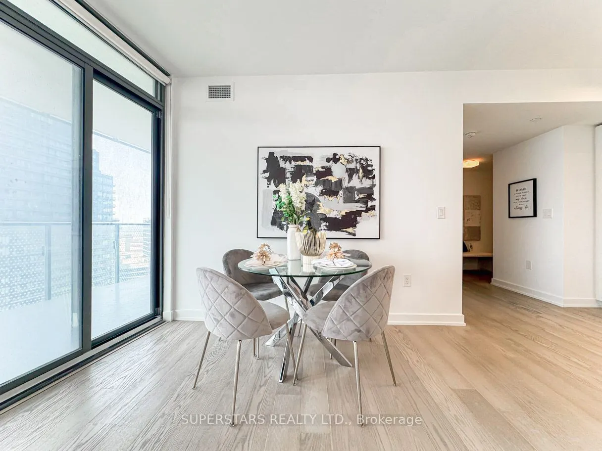 11 Wellesley Street W, #3105