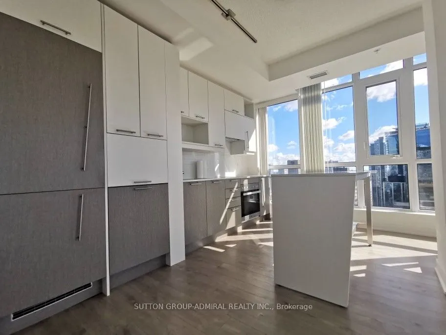 30 Nelson Street, #3903
