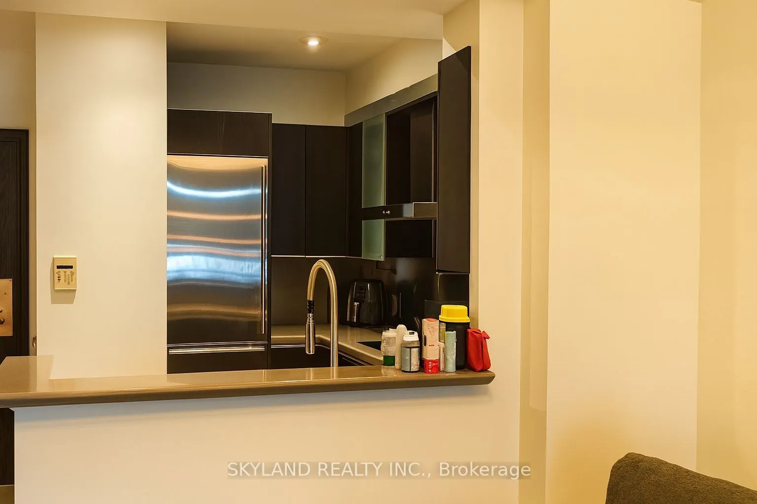 102 Bloor Street W, #1507