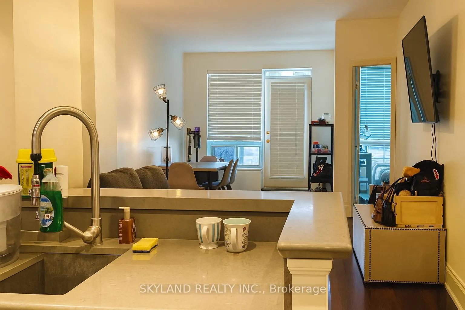 102 Bloor Street W, #1507