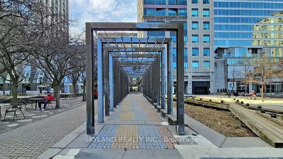 102 Bloor Street W, #1507