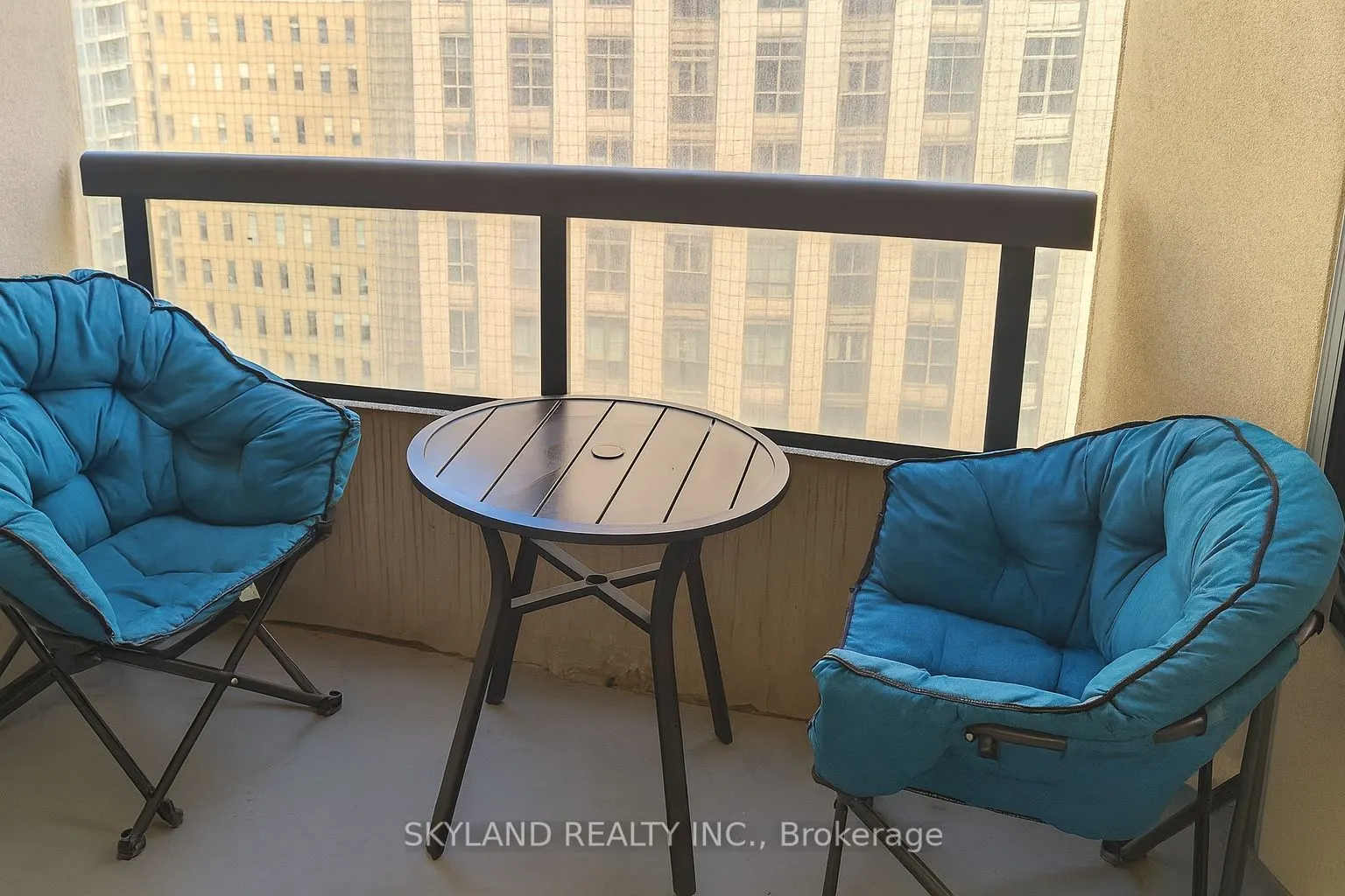 102 Bloor Street W, #1507