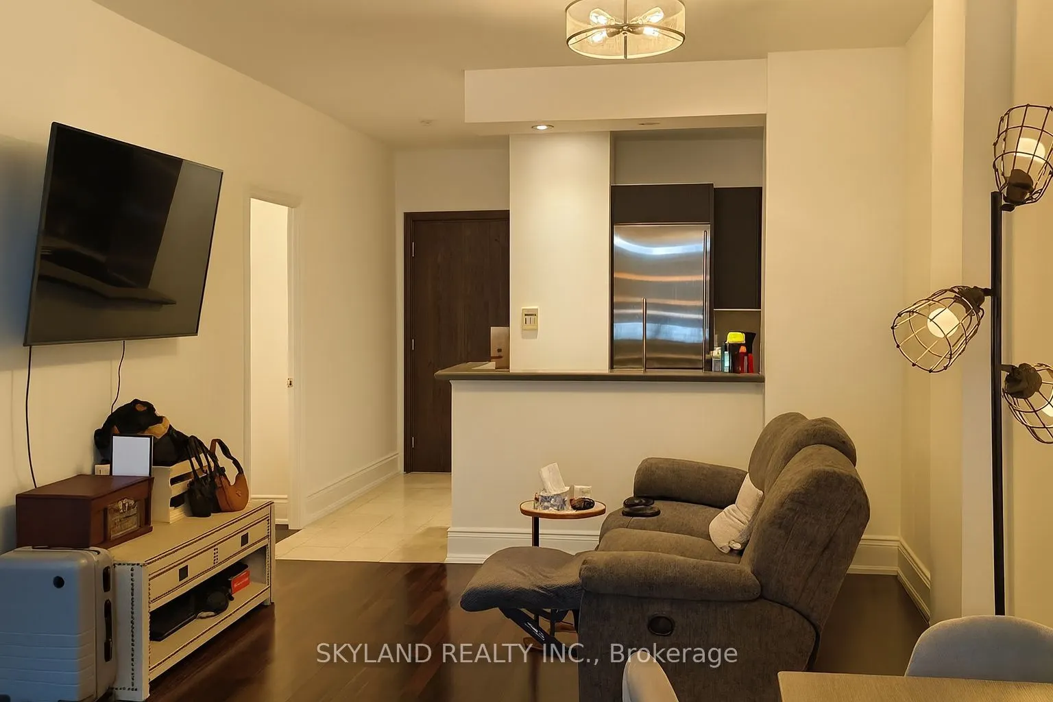 102 Bloor Street W, #1507