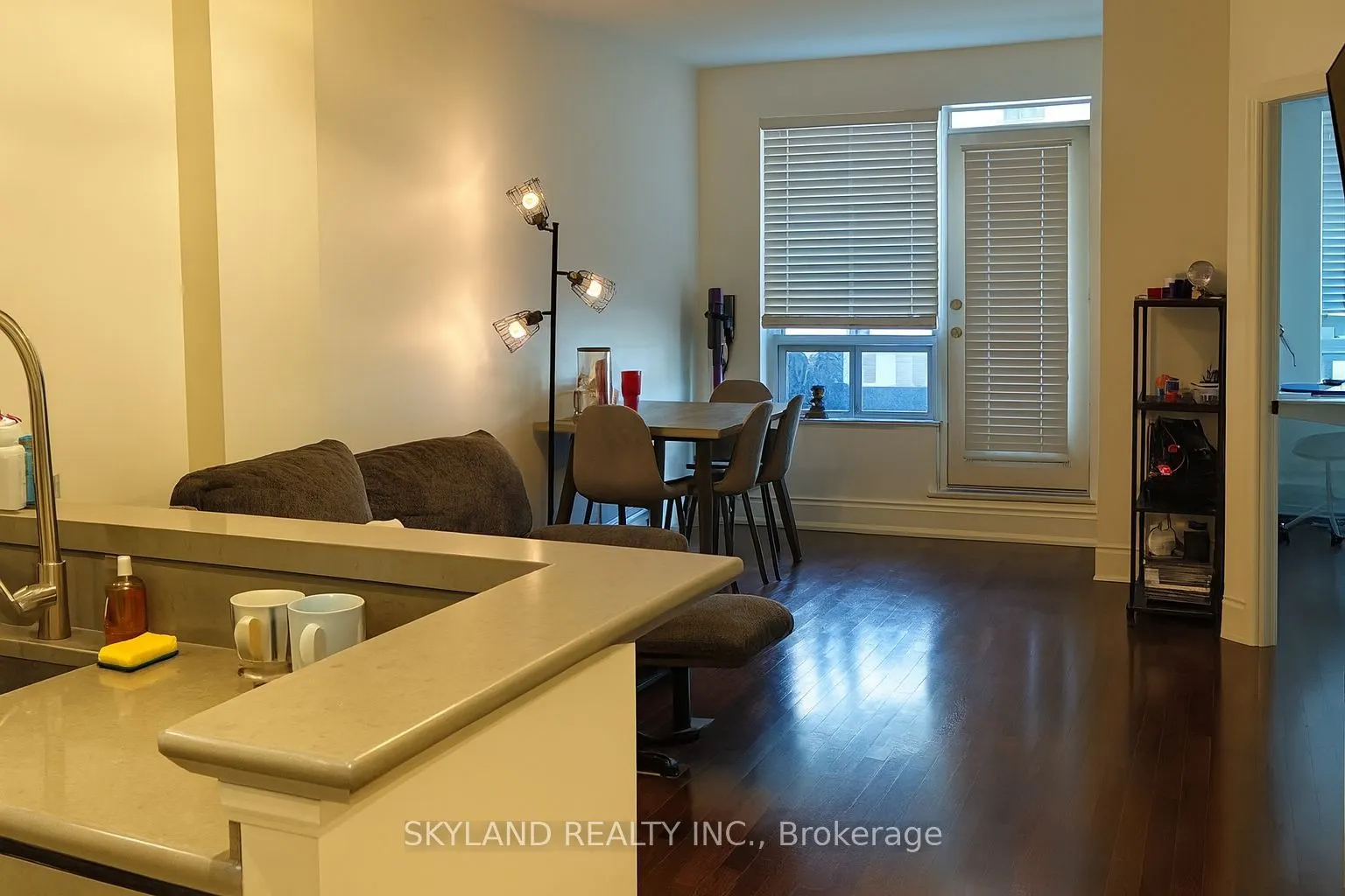 102 Bloor Street W, #1507