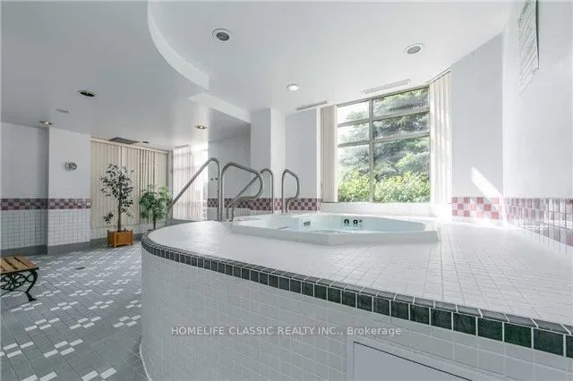 1700 Eglinton Avenue E, #618