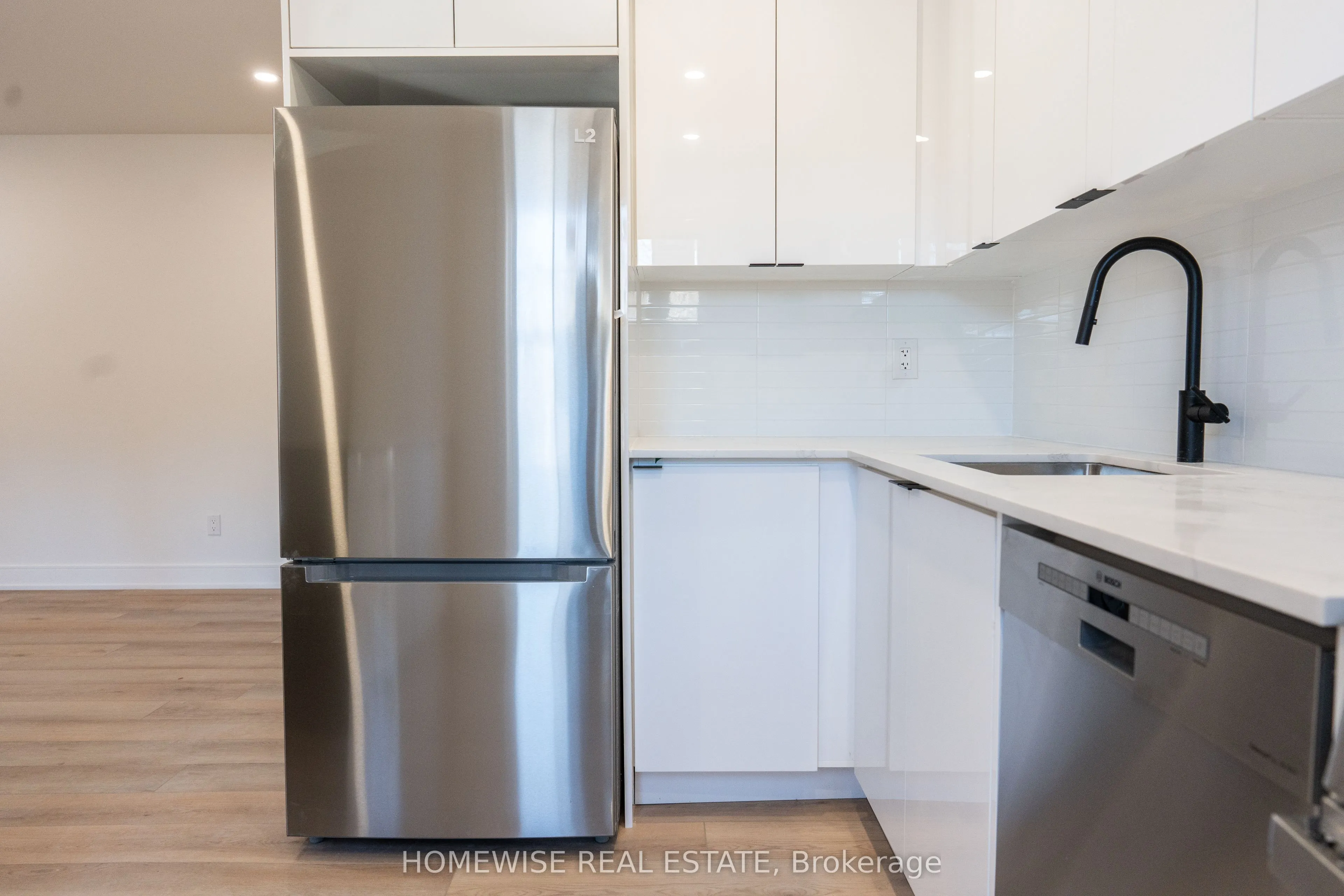 383 Spadina Road, #1