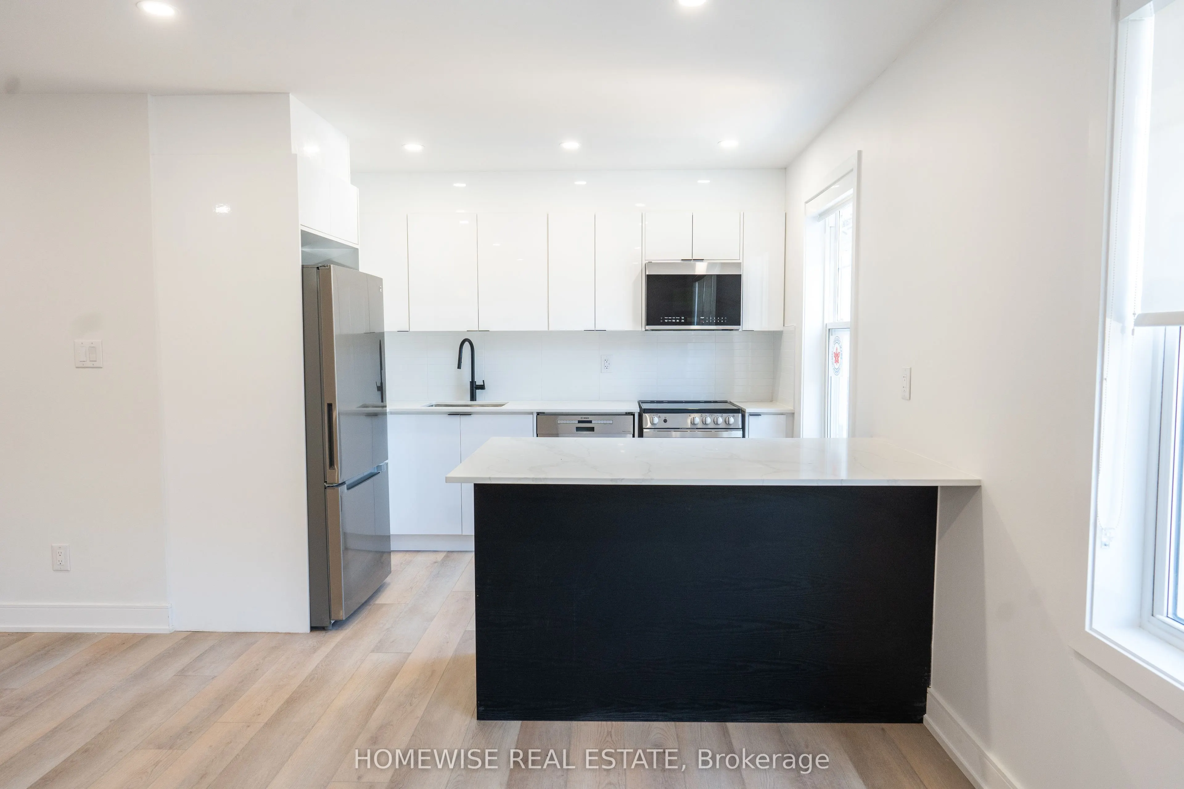 383 Spadina Road, #1