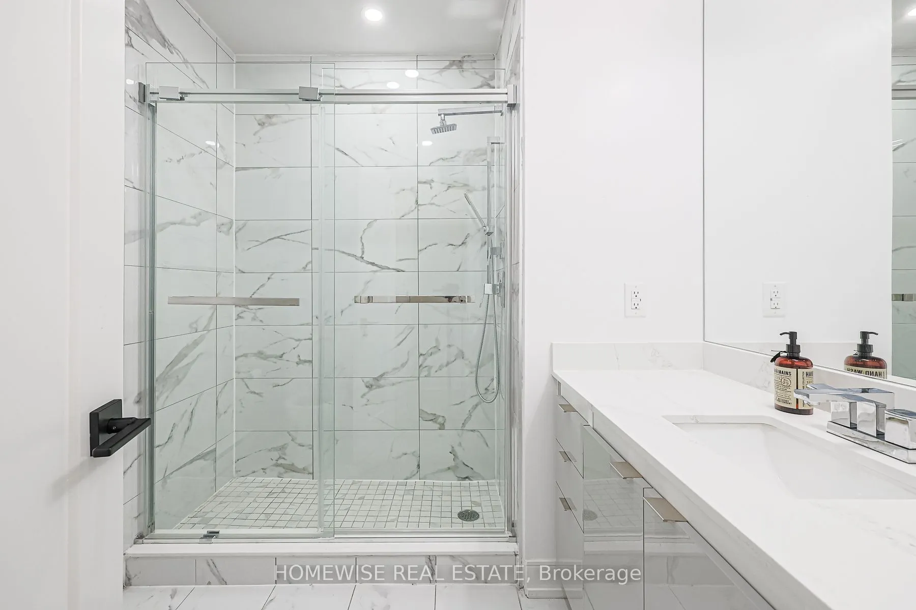 383 Spadina Road, #1