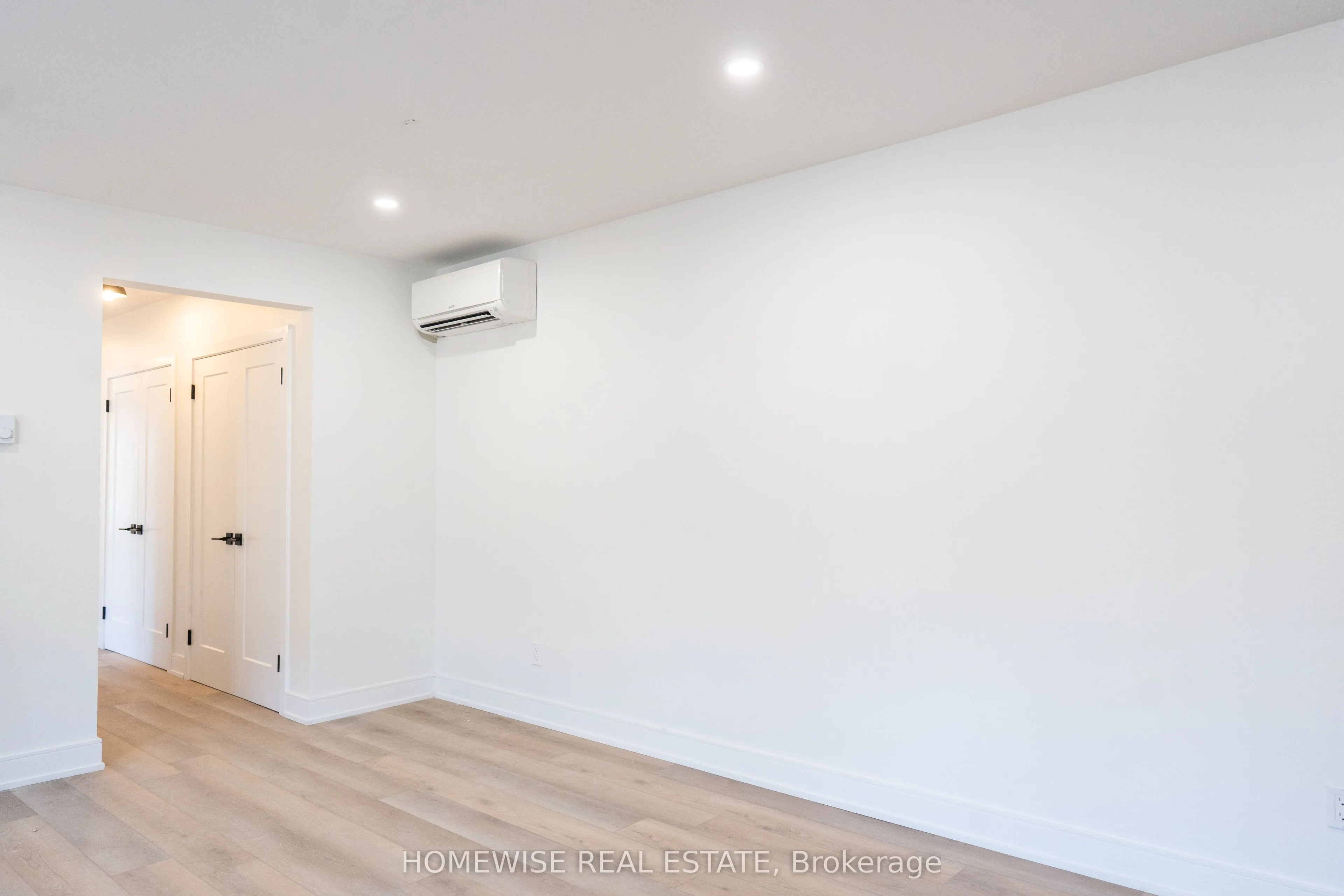 383 Spadina Road, #1