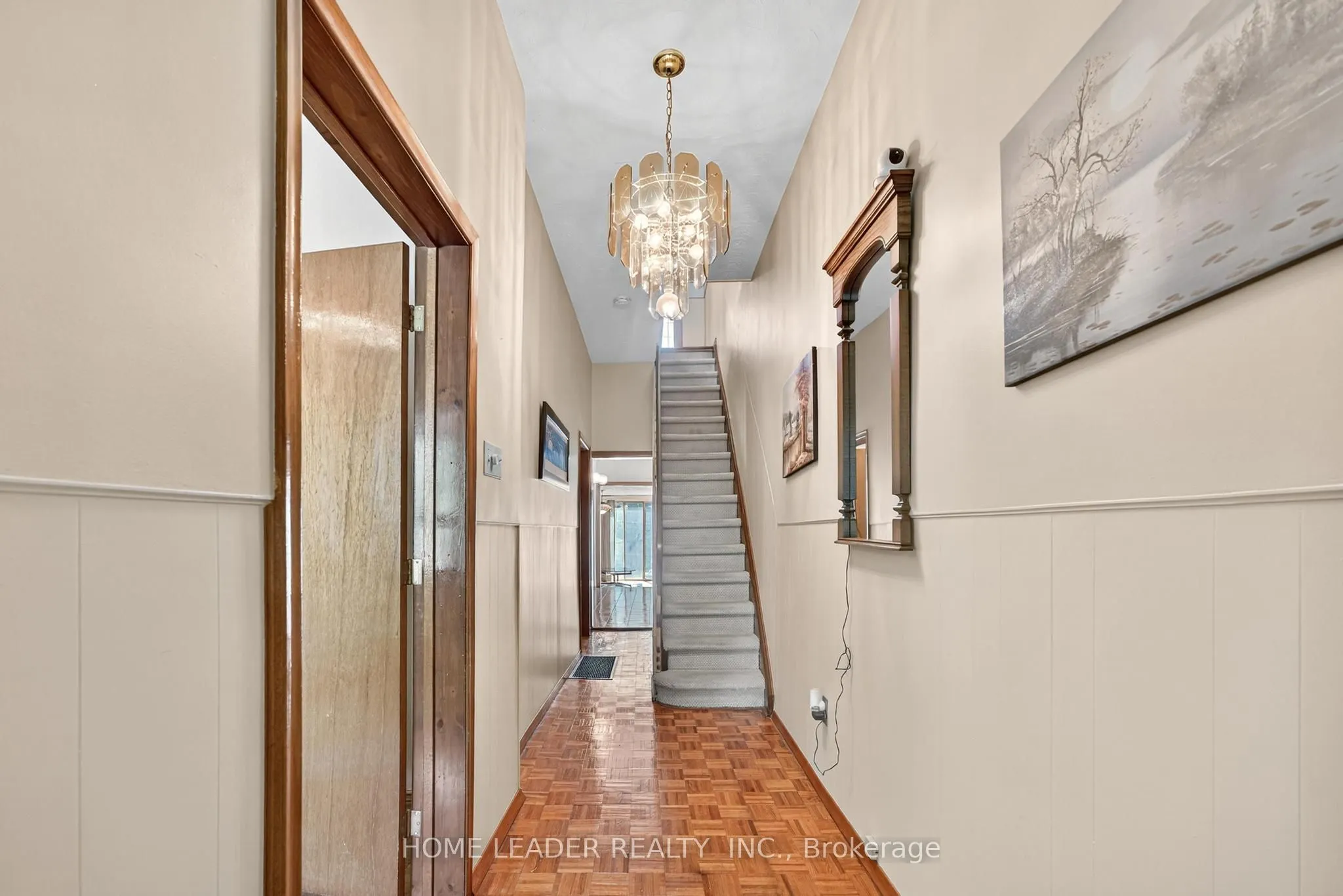 5 Lindsey Avenue