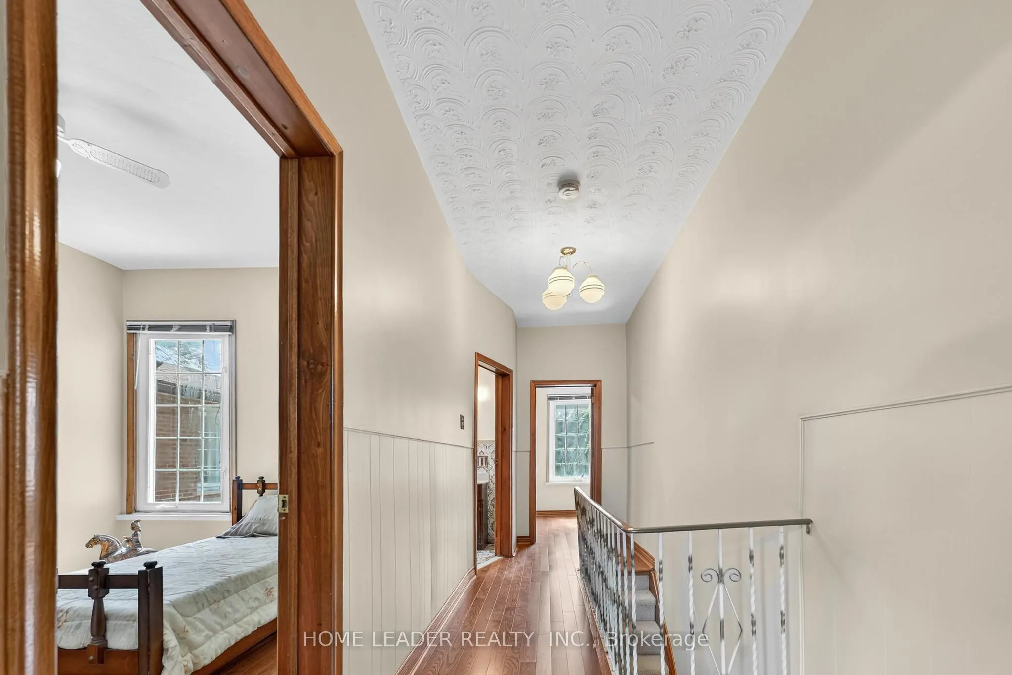 5 Lindsey Avenue