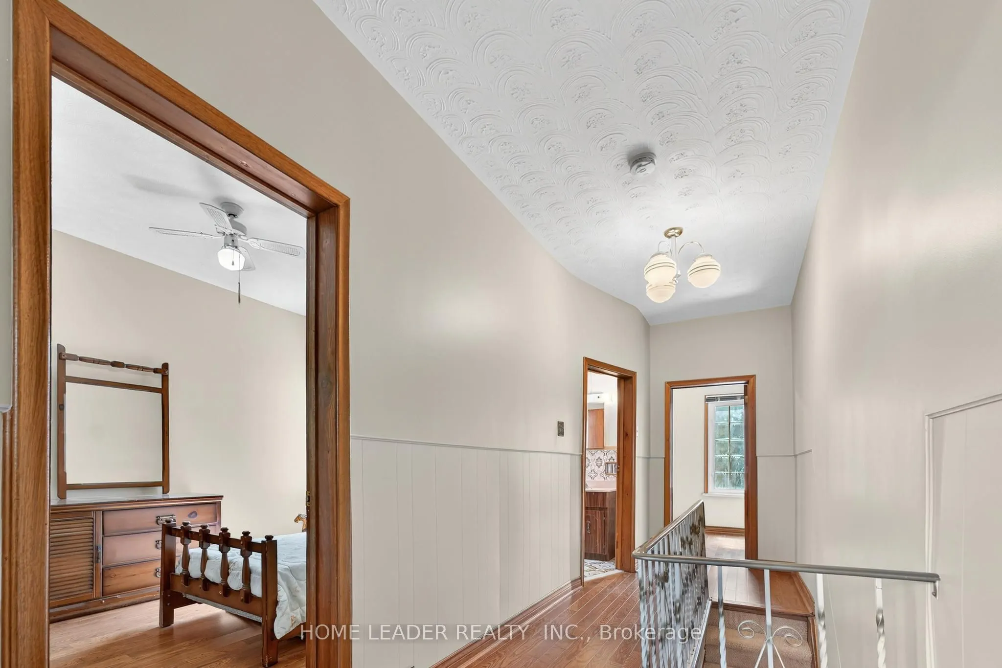 5 Lindsey Avenue