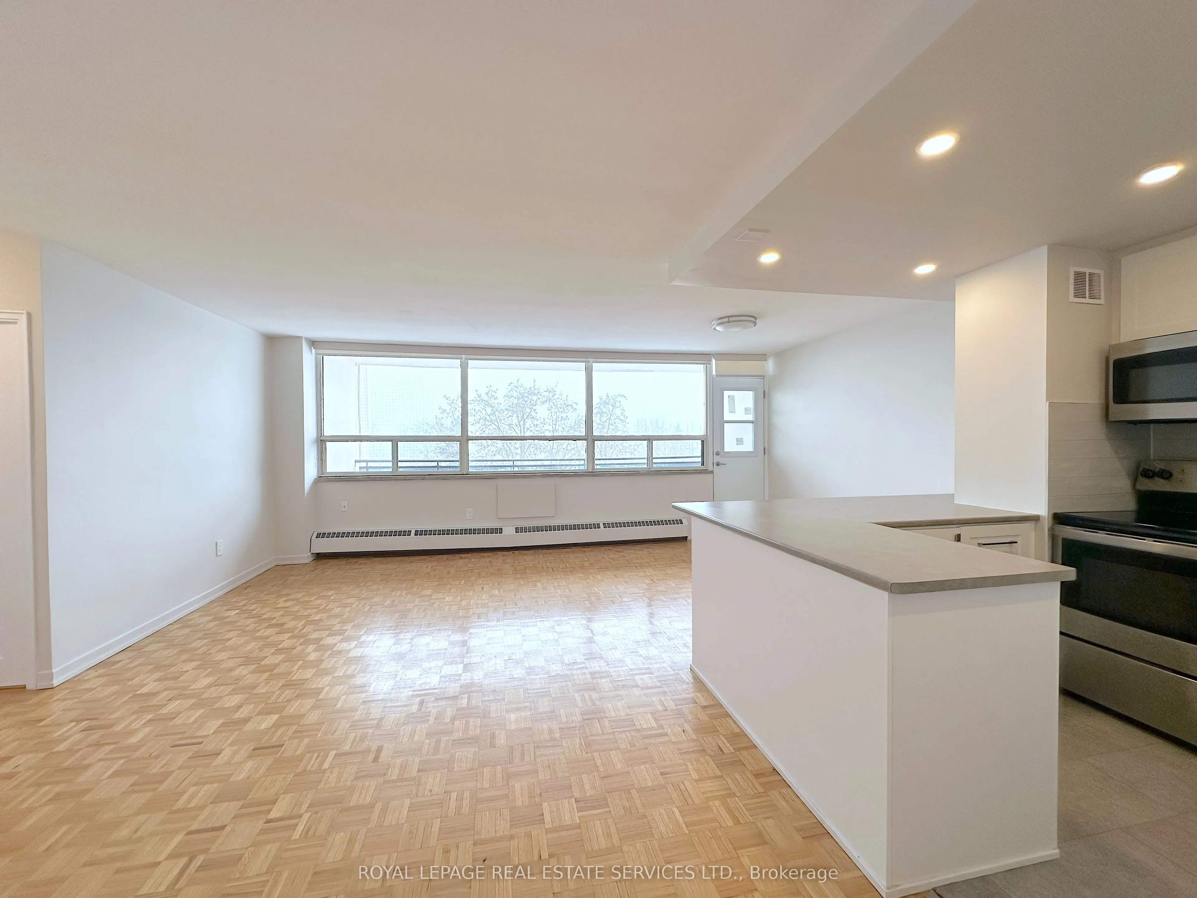 12 Rockford Road, #210