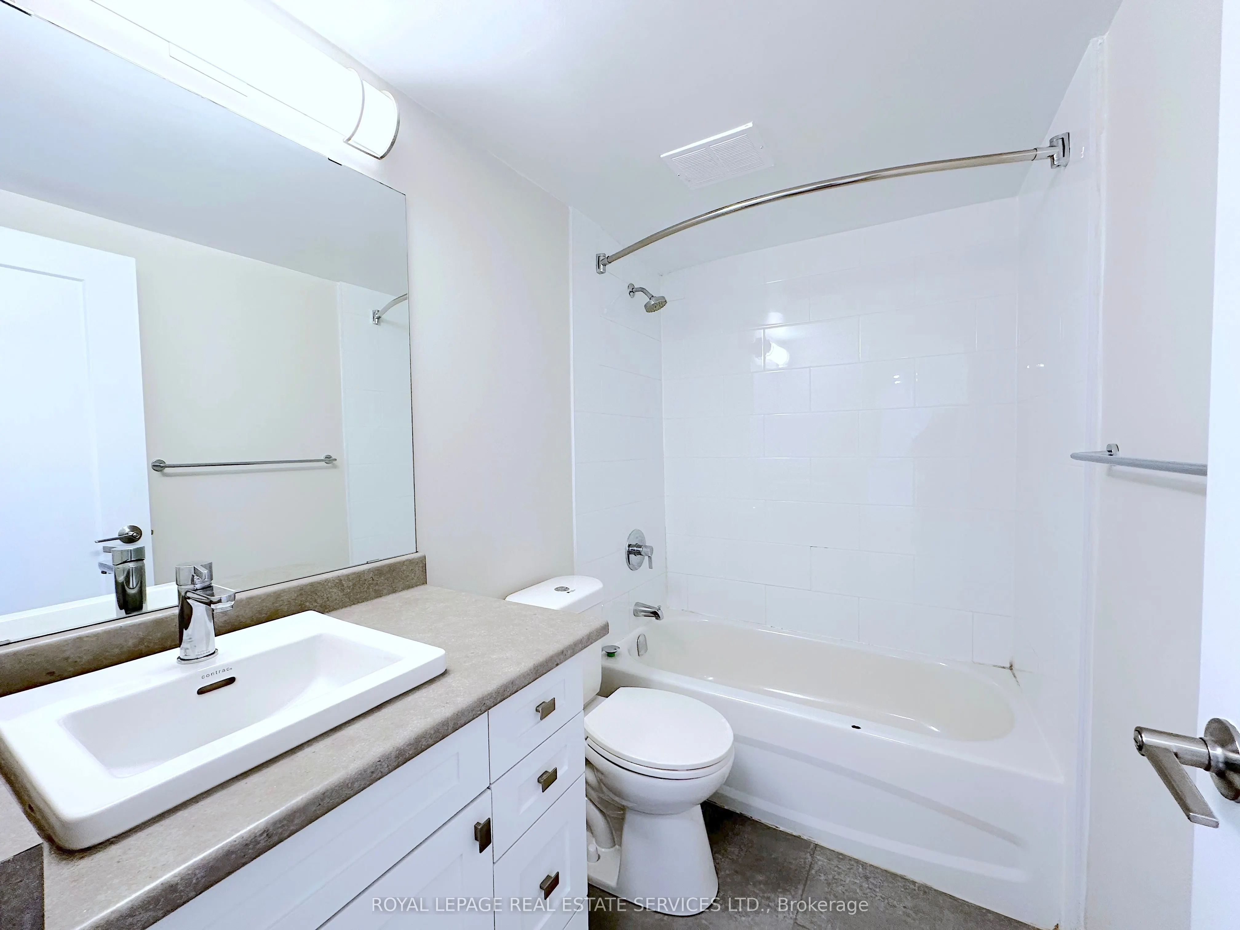 12 Rockford Road, #210