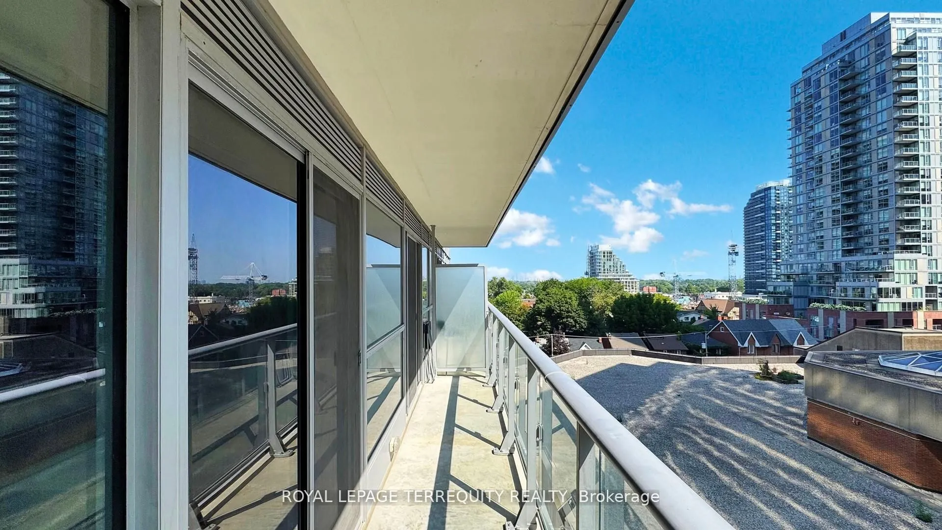 58 Orchard View Boulevard, #705