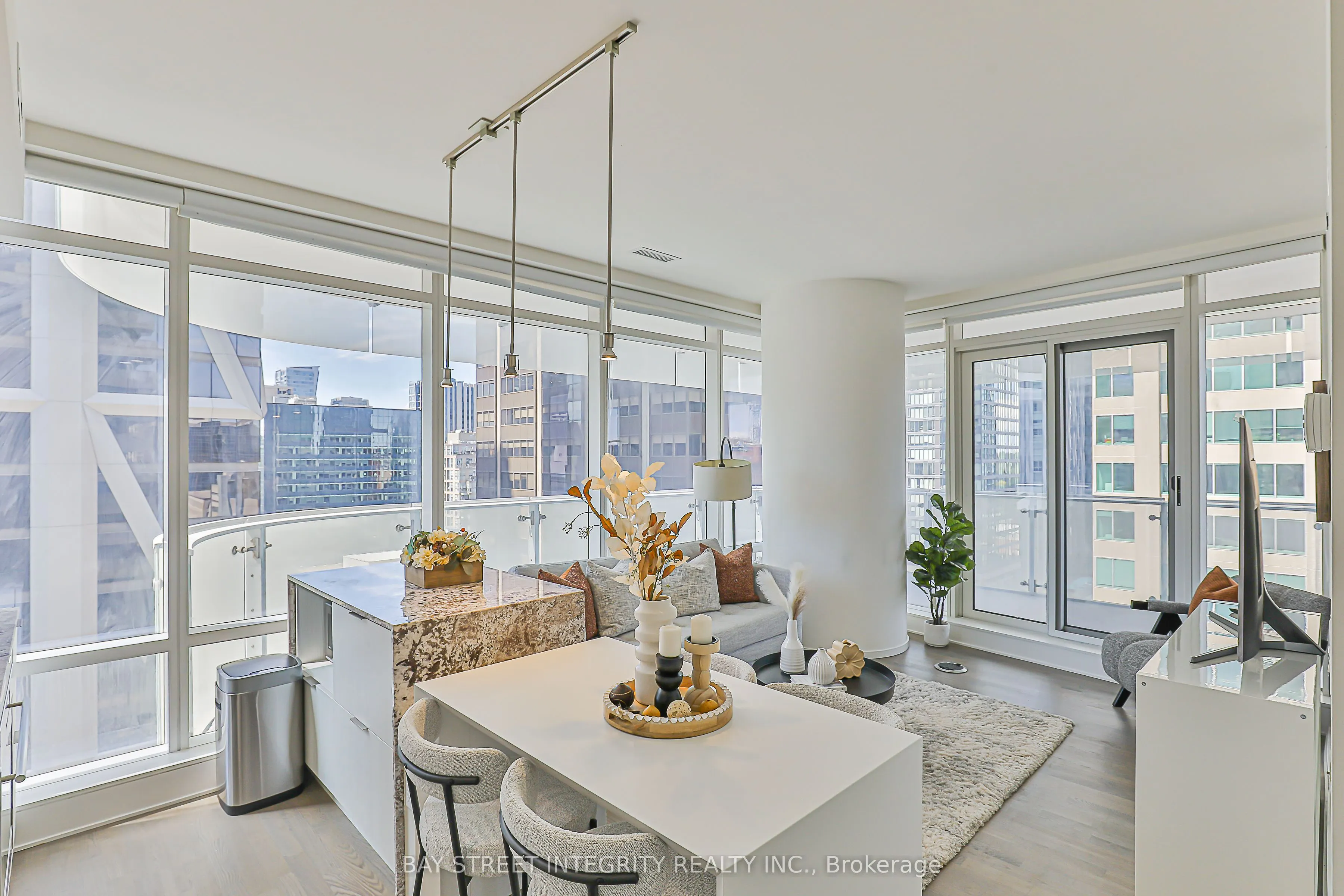 1 Bloor Street, #1110