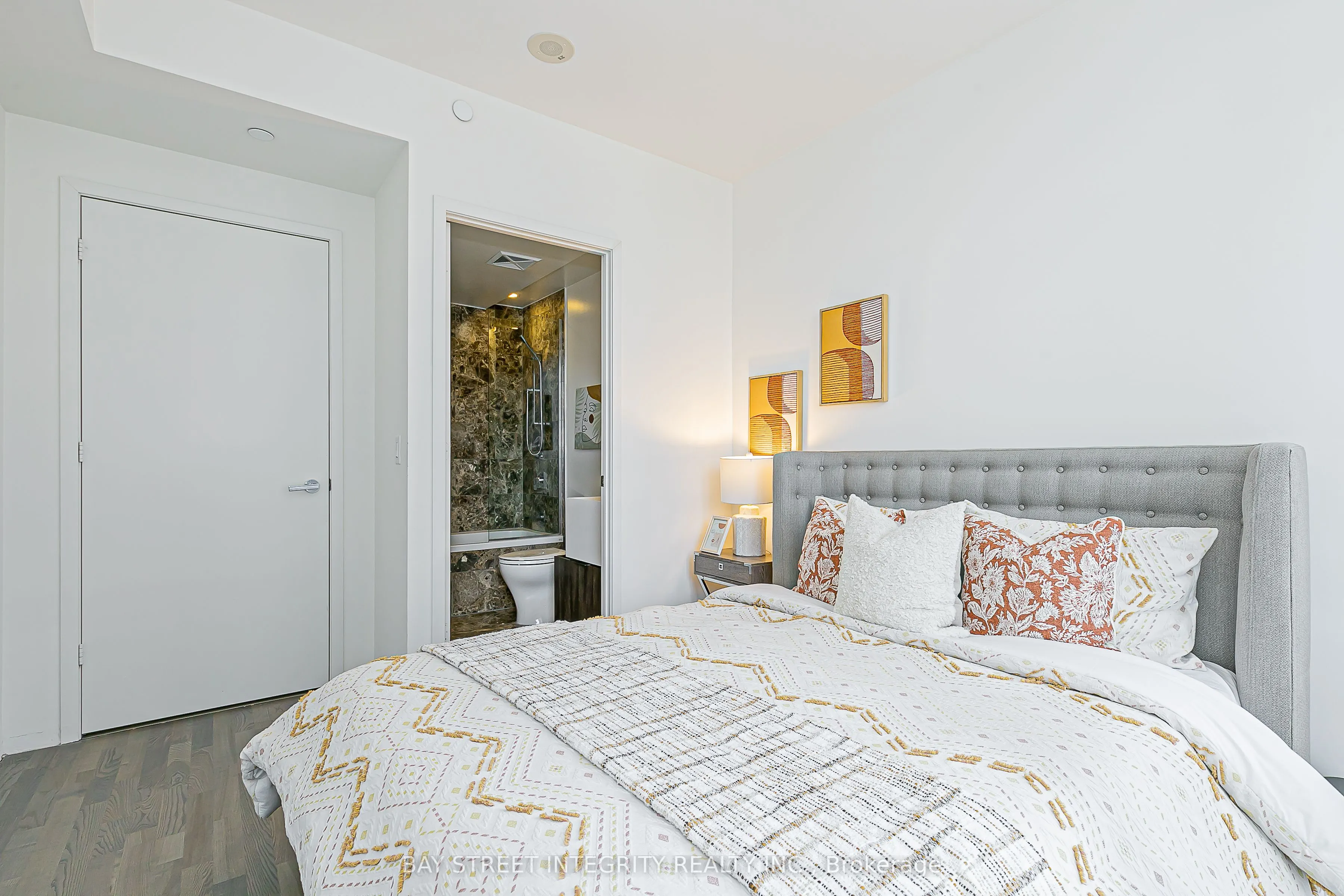 1 Bloor Street, #1110