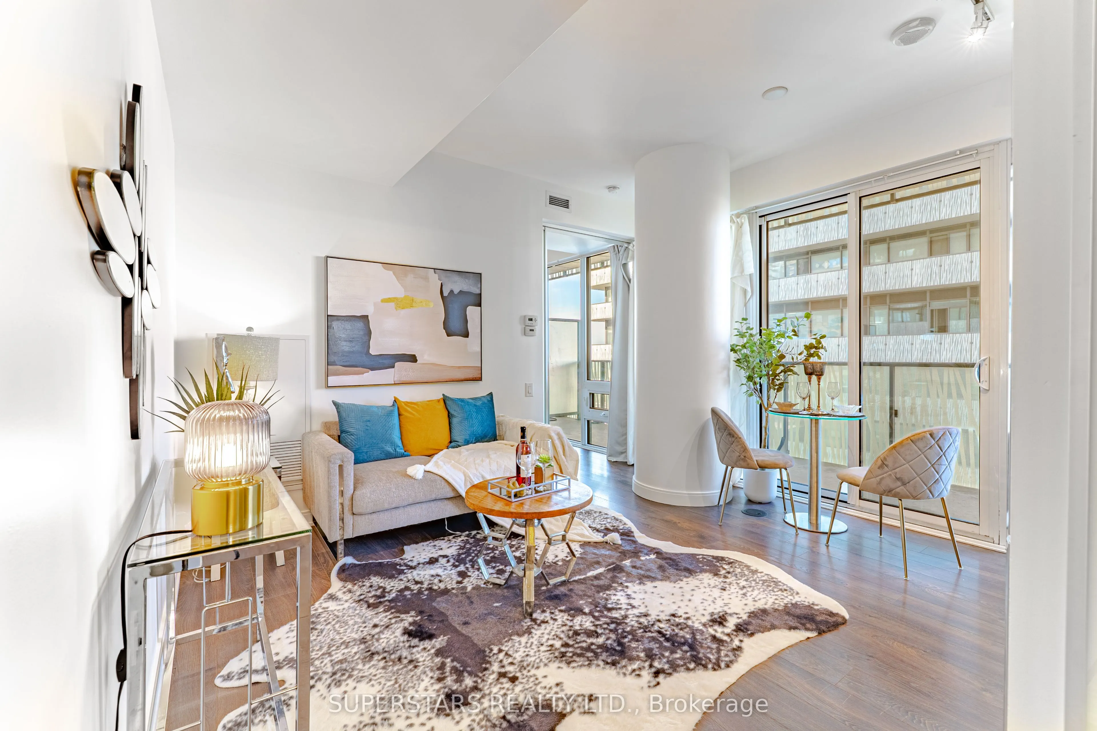42 Charles Street E, #3001